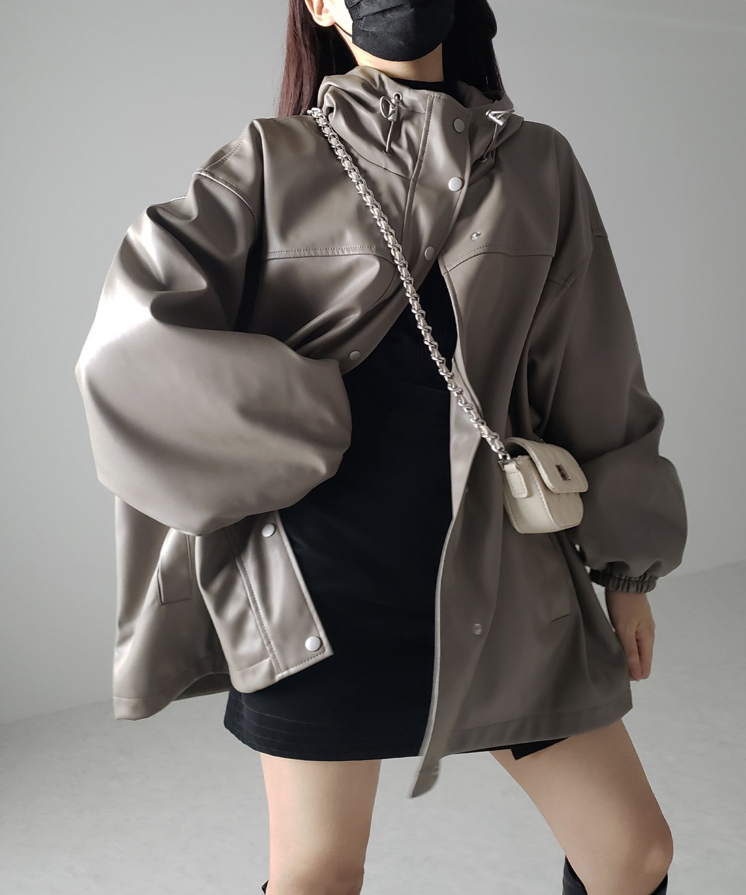 【 裾が絞れる2WAY / 3color 】フェイクレザービッグシルエットマウンテンパーカー