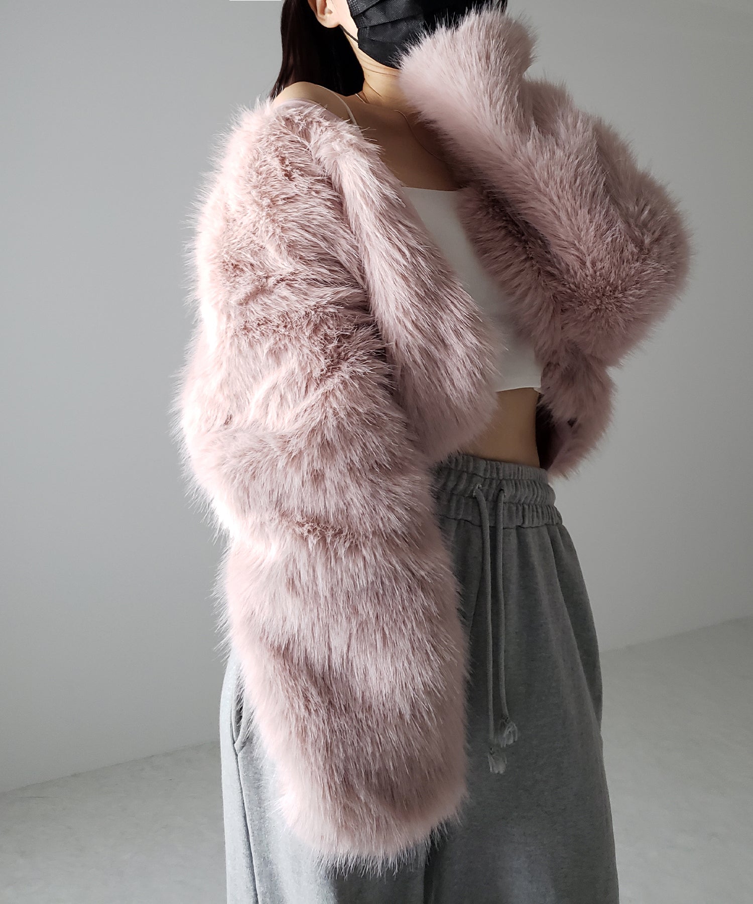 ノーカラーショートフェイクファーコート