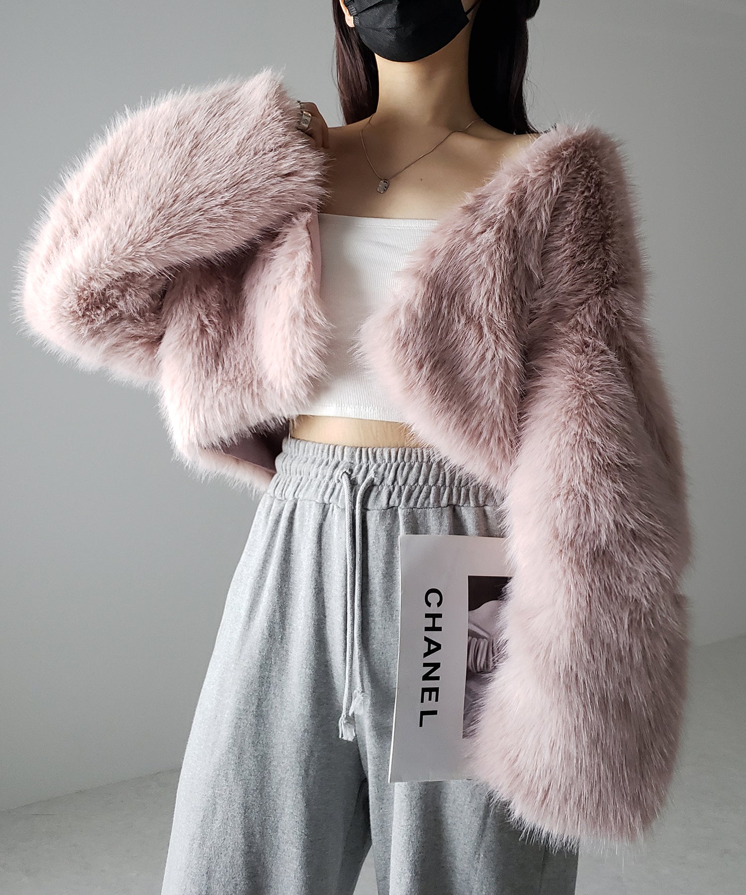 ノーカラーショートフェイクファーコート