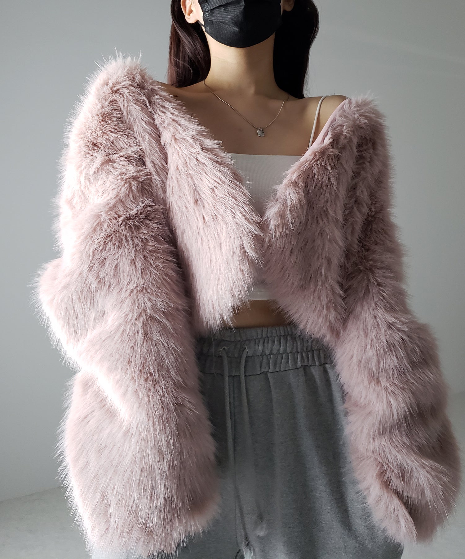 ノーカラーショートフェイクファーコート