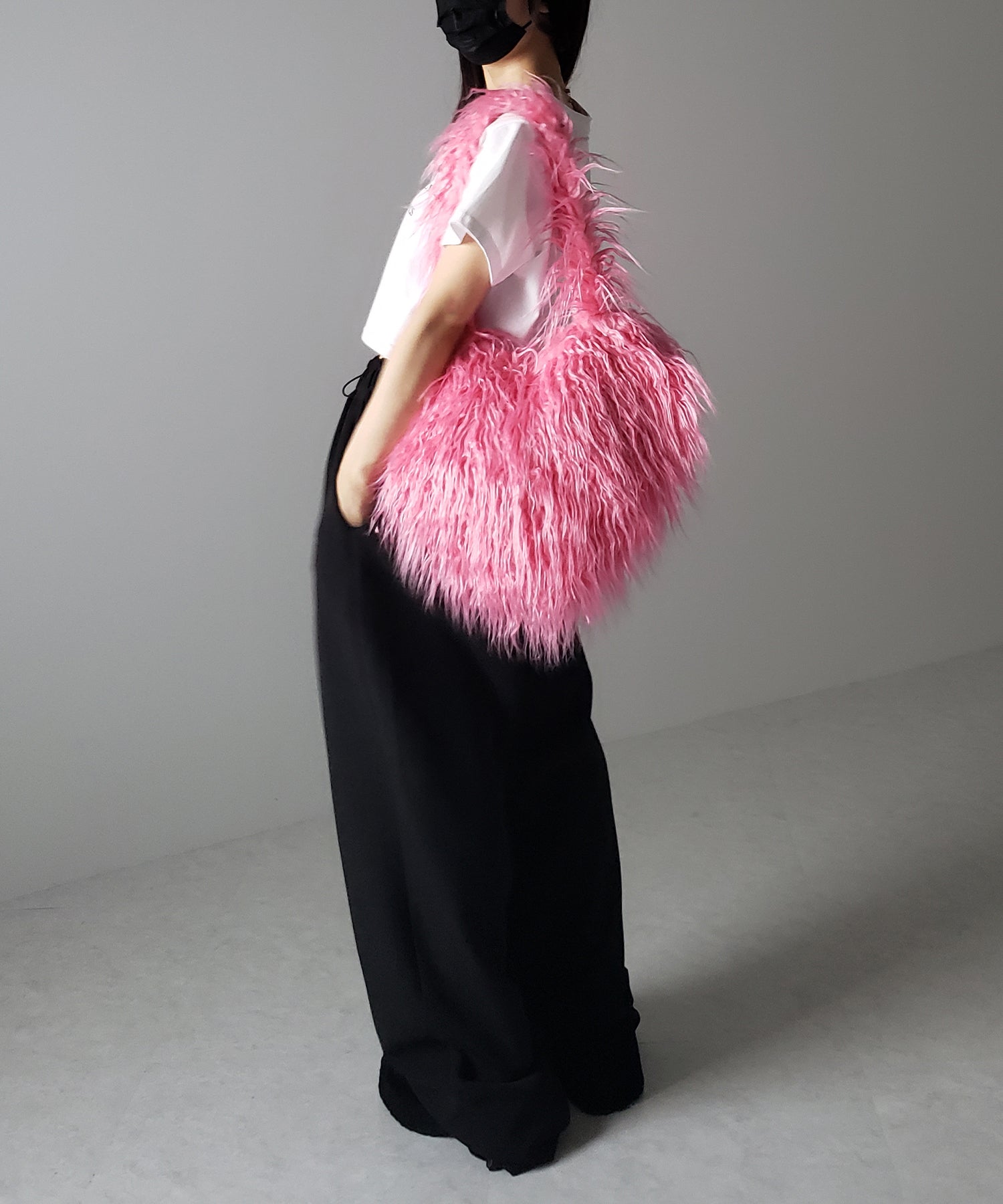 【 4color 】シャギーファーハートショルダーバッグ / shaggy fur heart shoulder bag