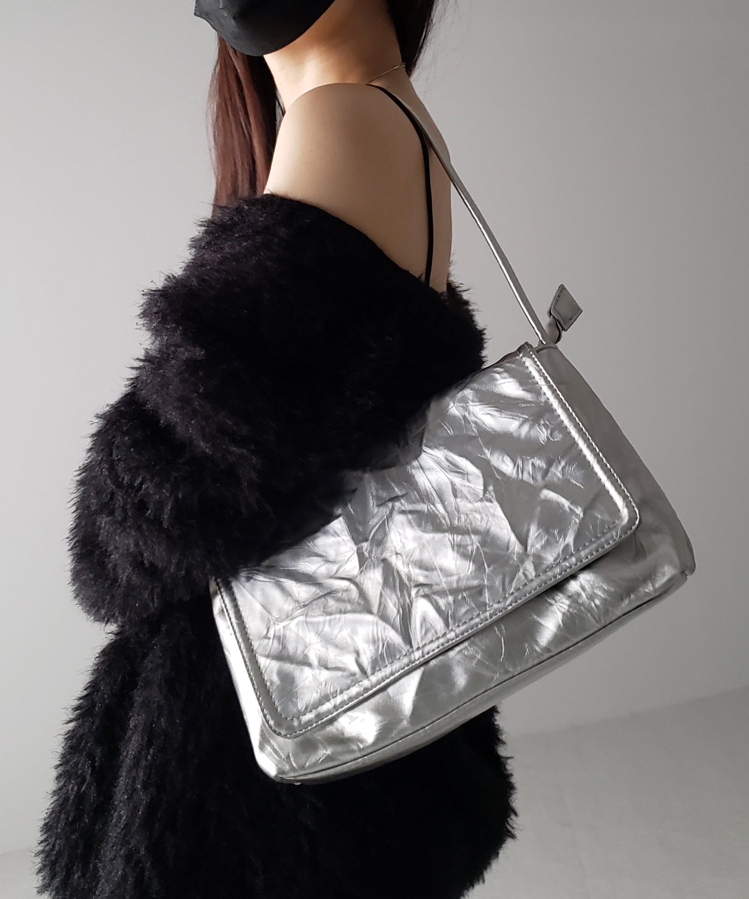 【 2color 】クラッシュレザースクエアショルダーバッグ