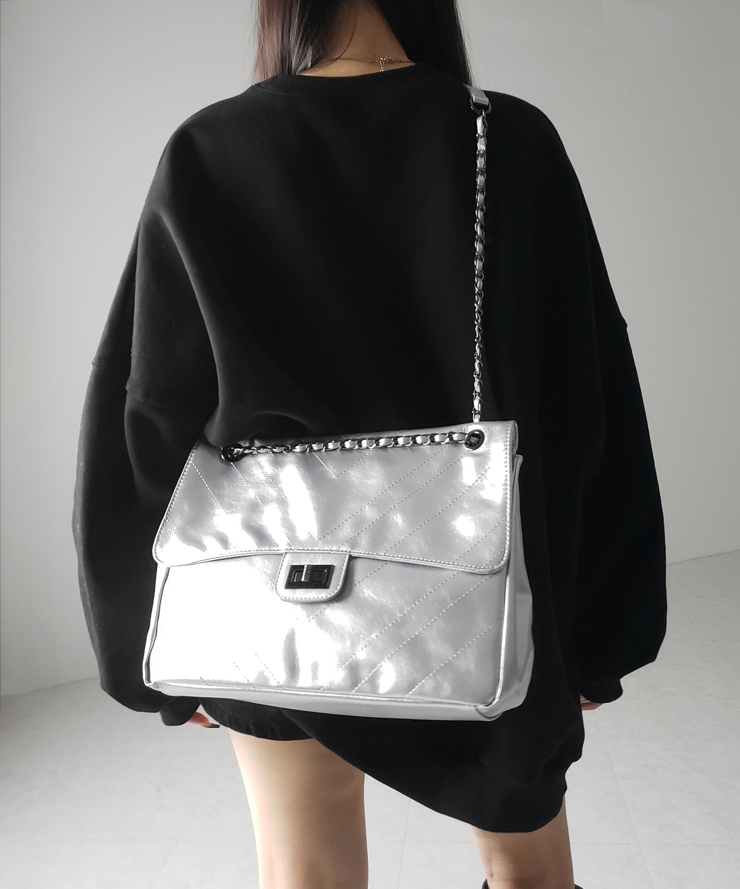 2WAY チェーンフェイクレザーフラップショルダーバッグ / 2WAY chain fake leather flap shoulder bag