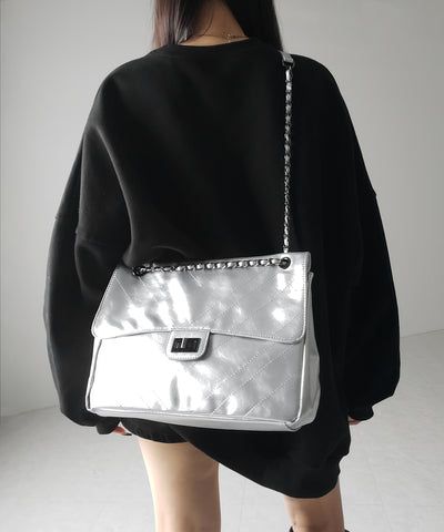 2WAY チェーンフェイクレザーフラップショルダーバッグ / 2WAY chain fake leather flap shoulder bag