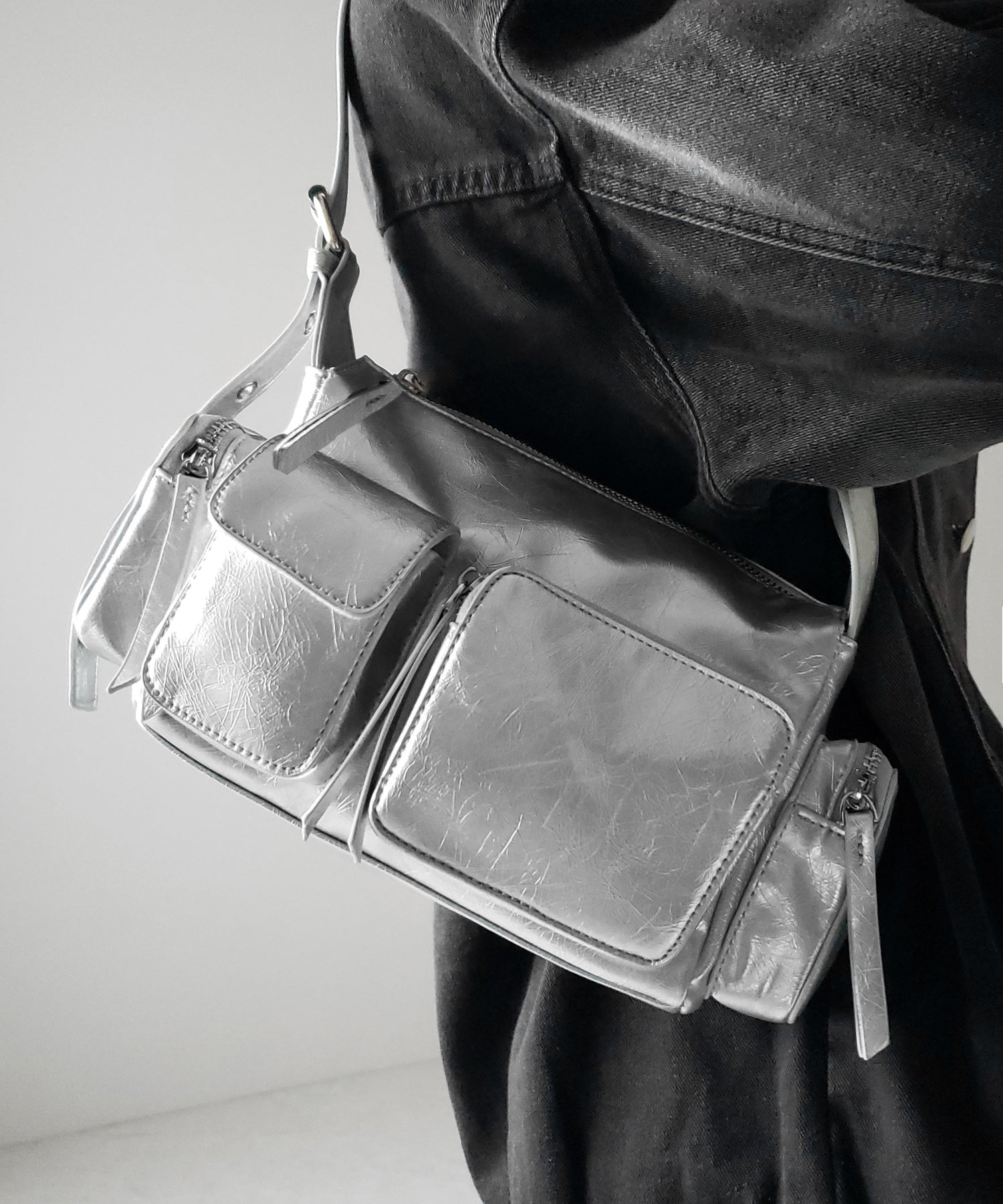 【 3color 】4アウトポケットヴィンテージスクエアショルダーバッグ / 4 outpocket vintage square shoulder bag
