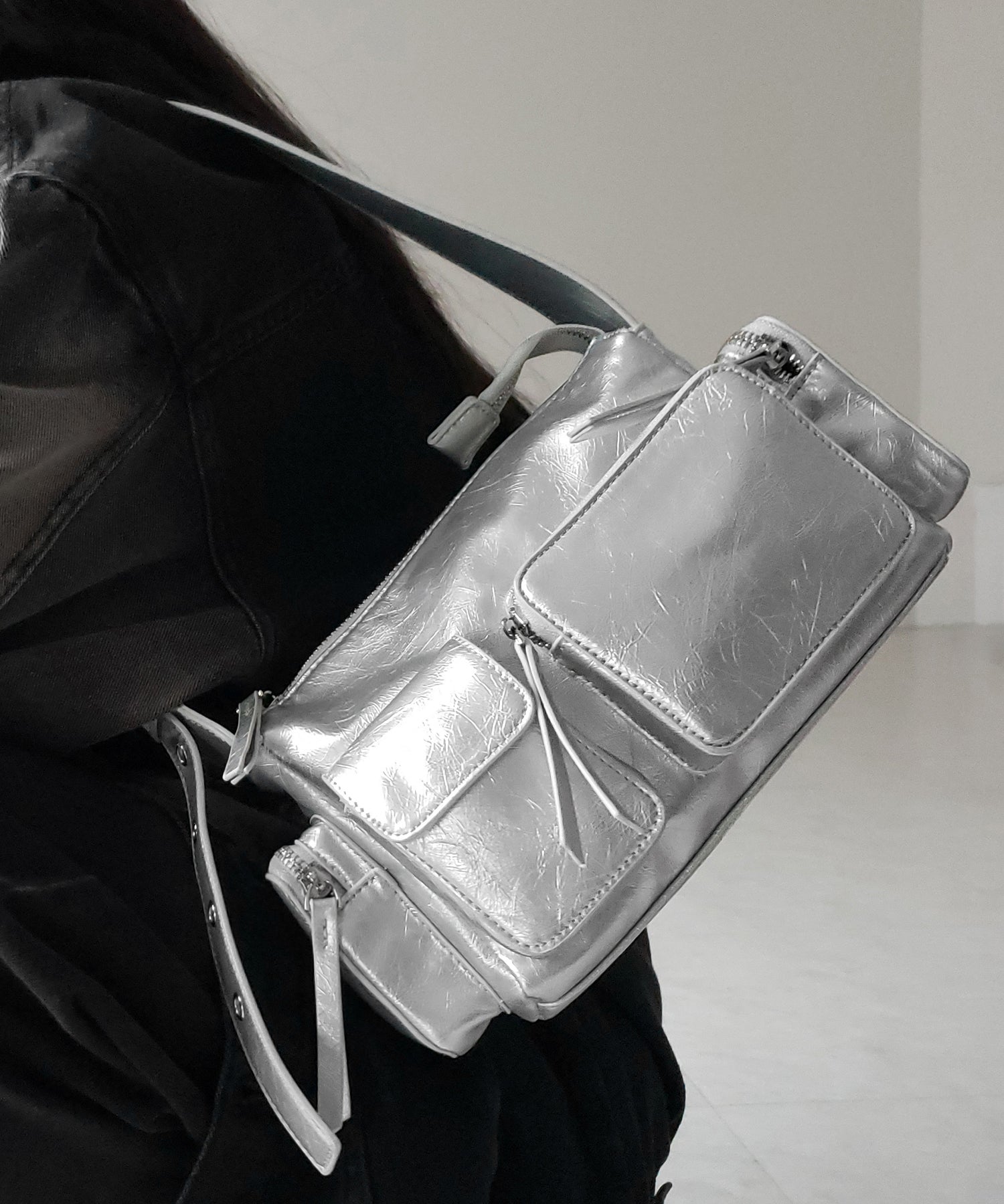 【 3color 】4アウトポケットヴィンテージスクエアショルダーバッグ / 4 outpocket vintage square shoulder bag
