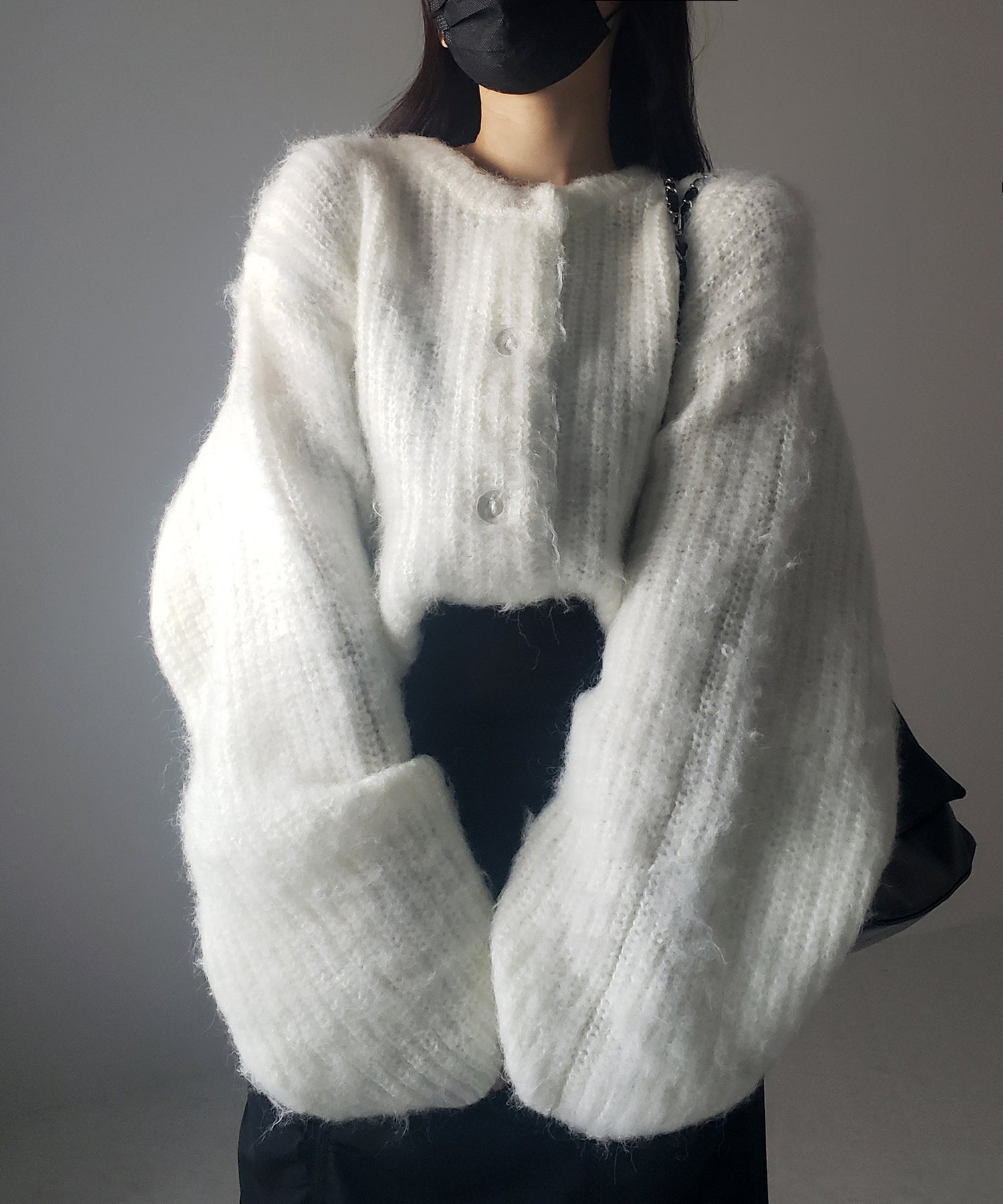 ボリュームワイドスリーブショートシャギーニットカーディガン / volume wide sleeve short shaggy knit cardigan