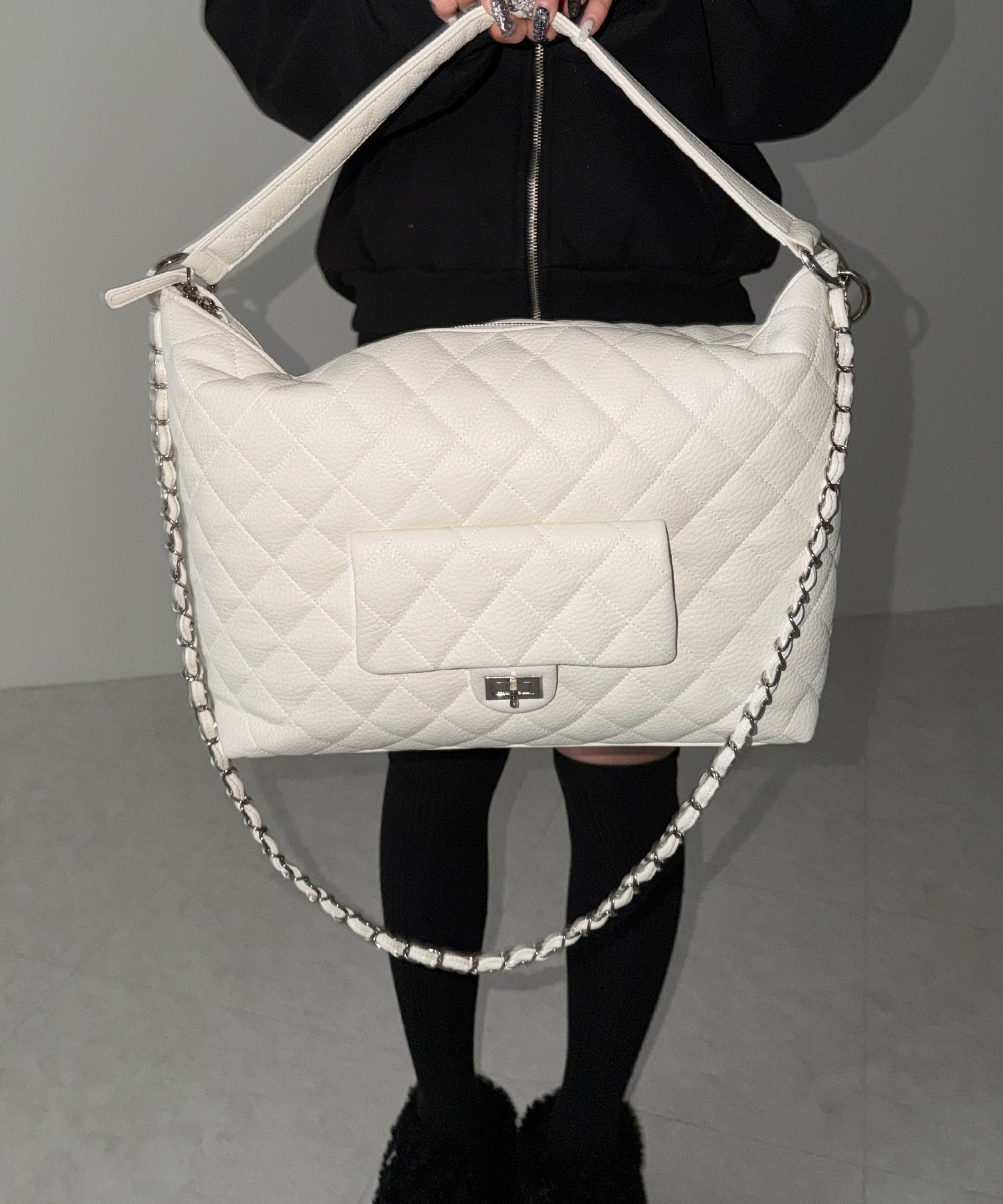 【 ショルダーストラップ付き2WAY 】キルティングスクエアトートショルダーバッグ / quilted square tote shoulder bag