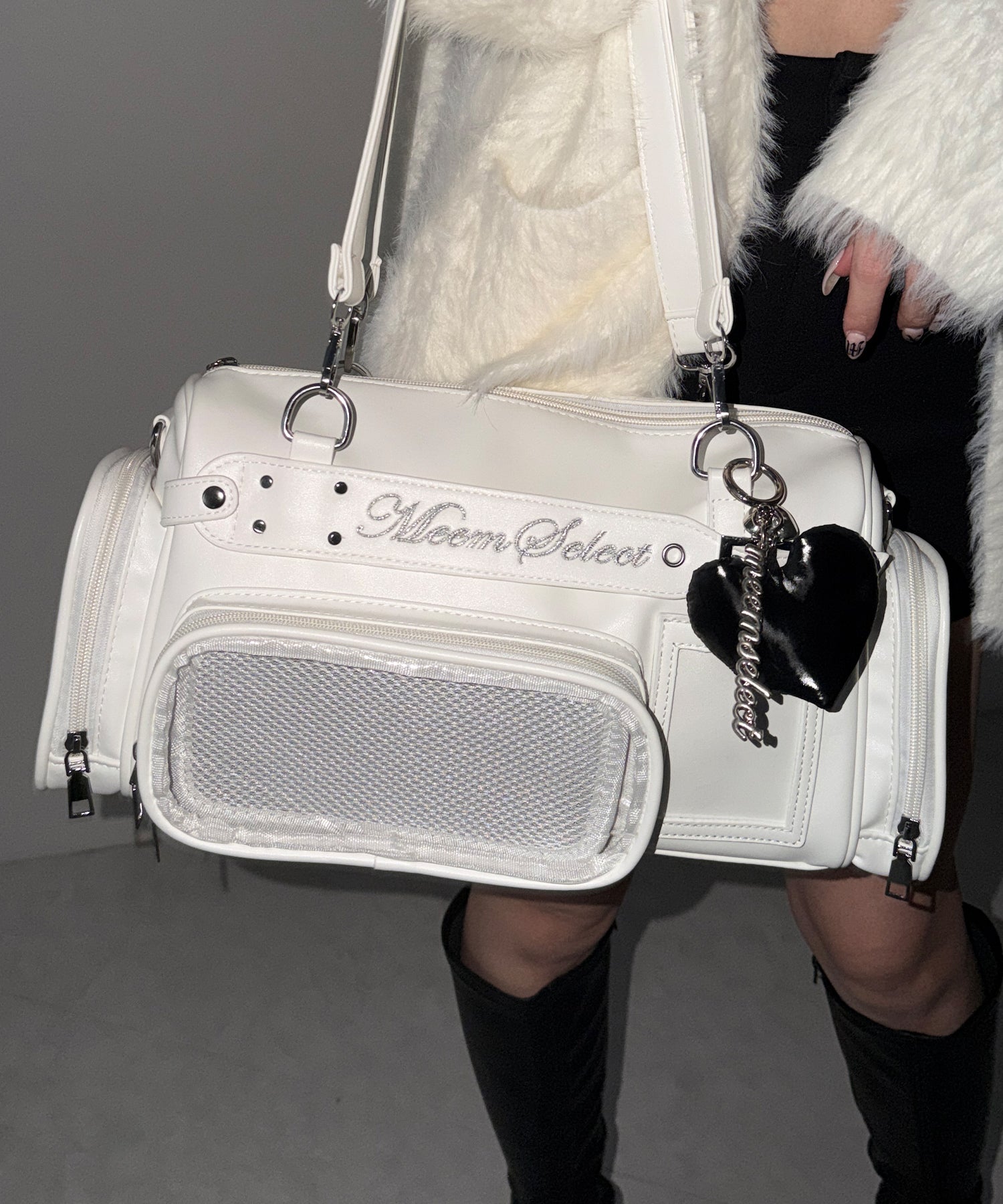 クリアポケット付きレタリング刺繍ショルダーバッグ / clear pocket lettering embroidery shoulder bag