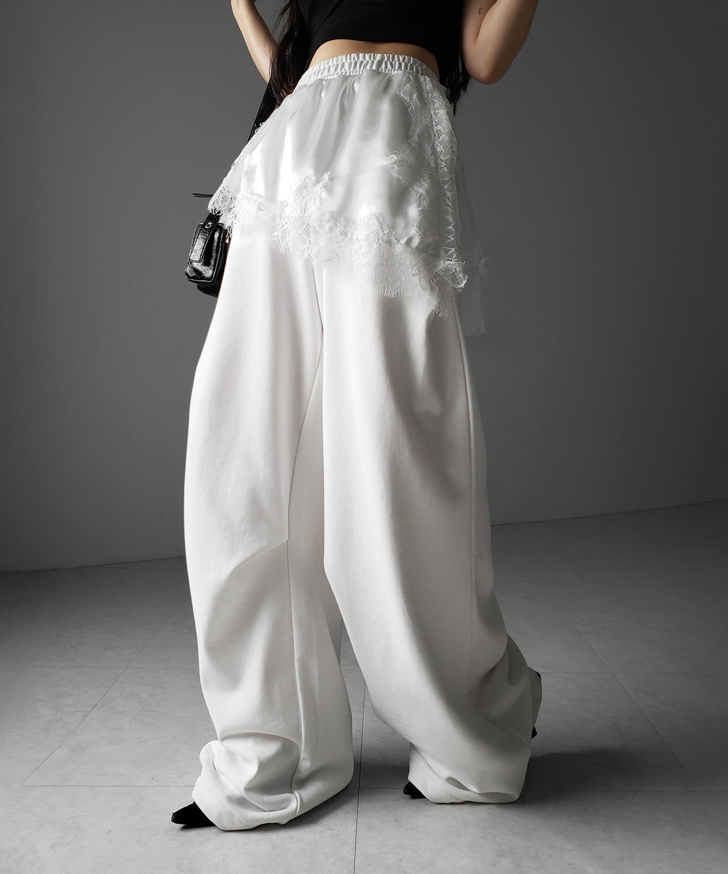 レースドッキングレイヤードスウェットワイドパンツ / lace docking layered sweat wide pants