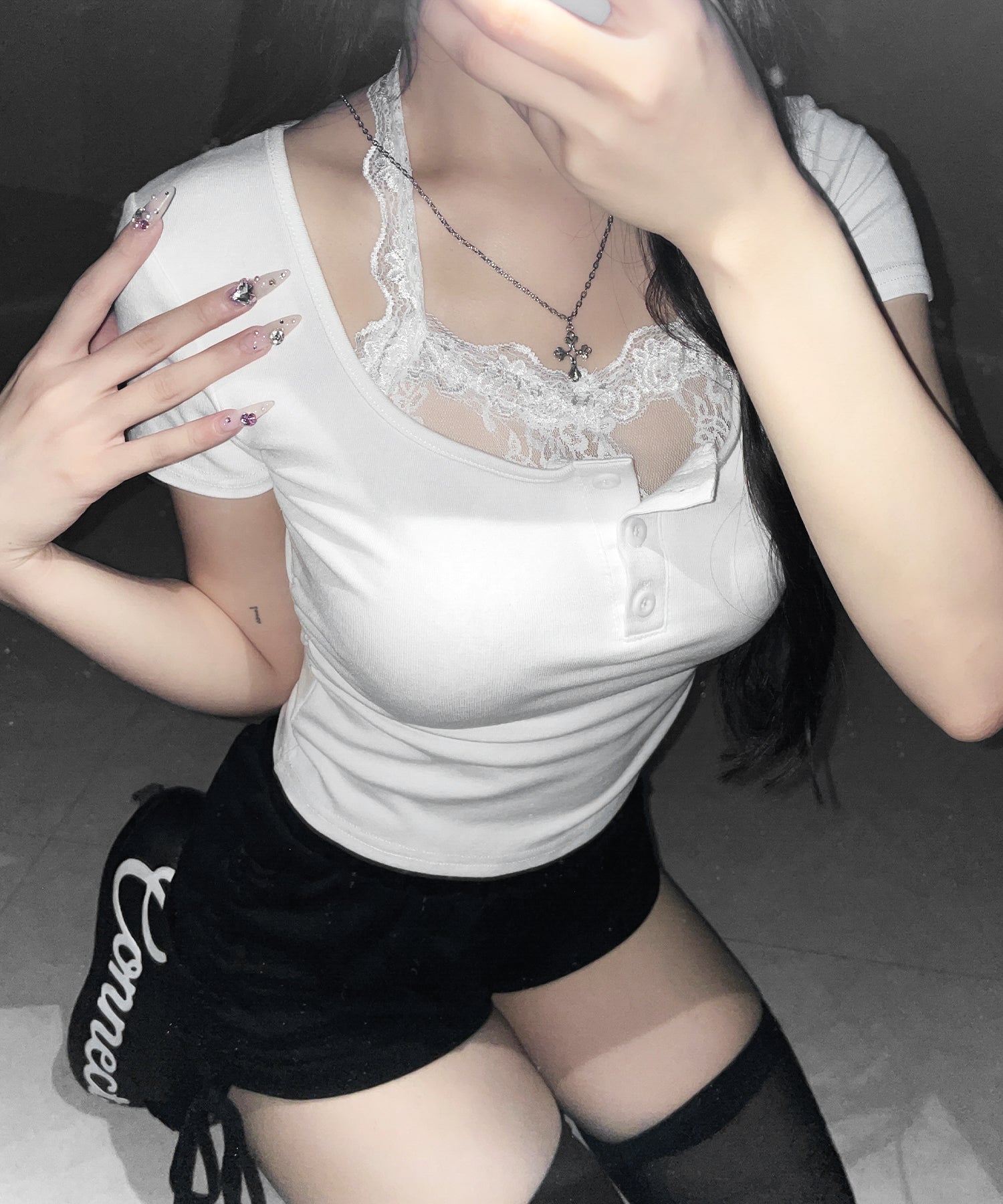 レースレイヤードホルターヘンリーネック半袖Tシャツ / lace layered halter henley neck short sleeve T-shirt