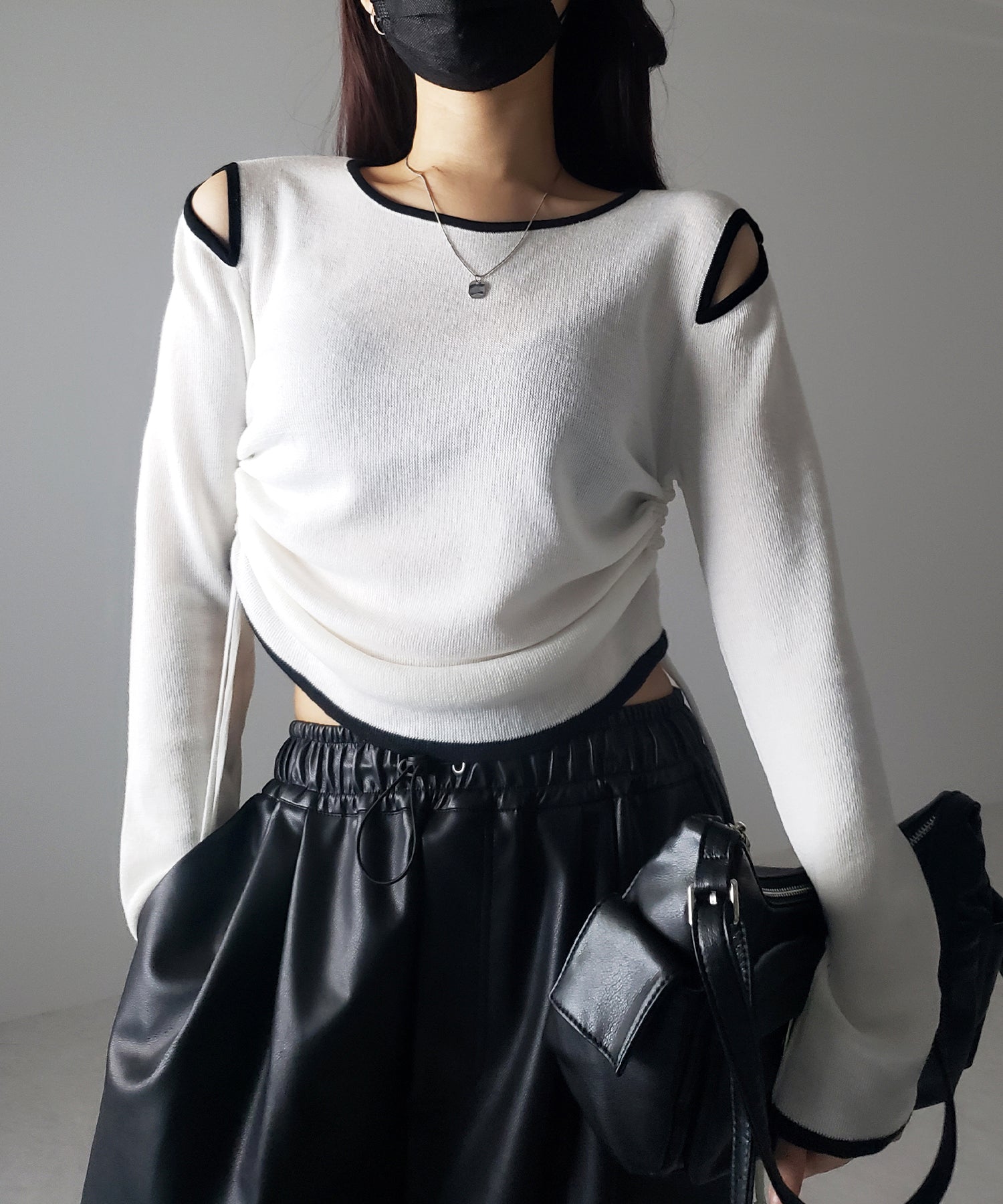 【 4color 】パイピングカットアウトサイドリボンニットトップス