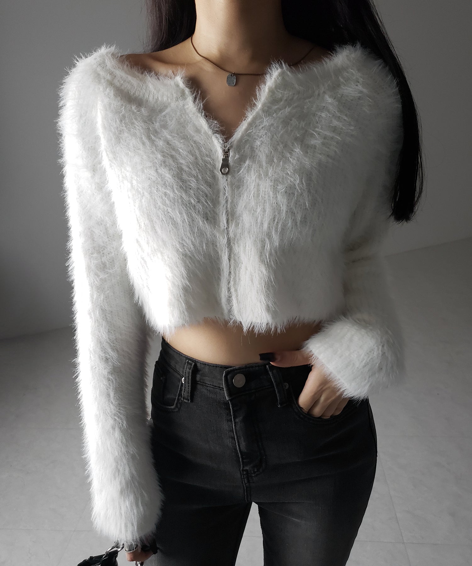 フロントジップショートシャギーニットカーディガン / front zip short shaggy knit cardigan