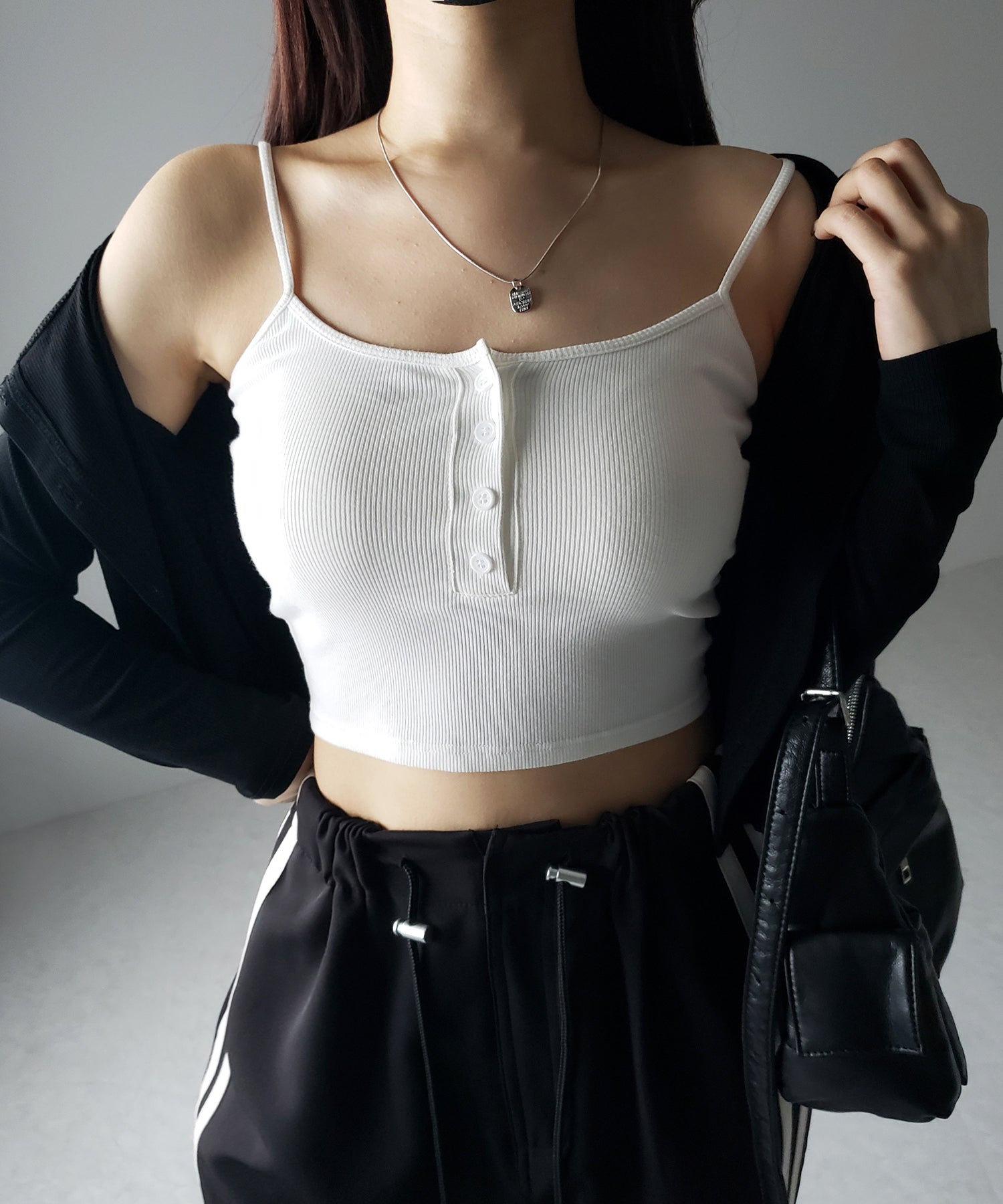 【 カップ付き 】フロントボタンヘンリーネックショートリブキャミソール / front button henry neck short rib camisole