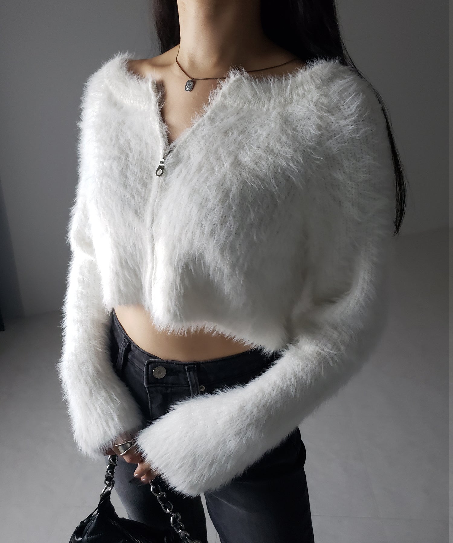 フロントジップショートシャギーニットカーディガン / front zip short shaggy knit cardigan