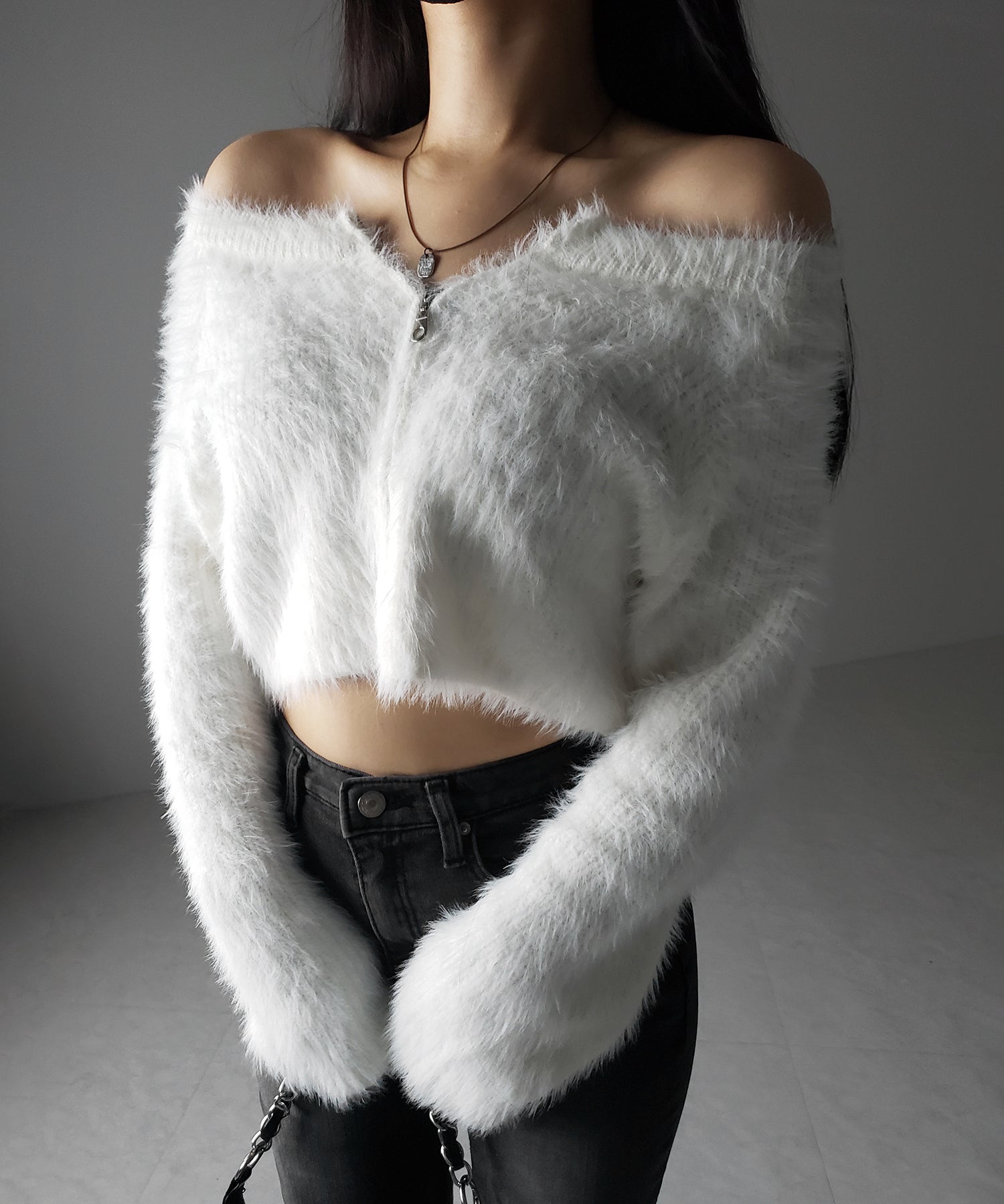 フロントジップショートシャギーニットカーディガン / front zip short shaggy knit cardigan