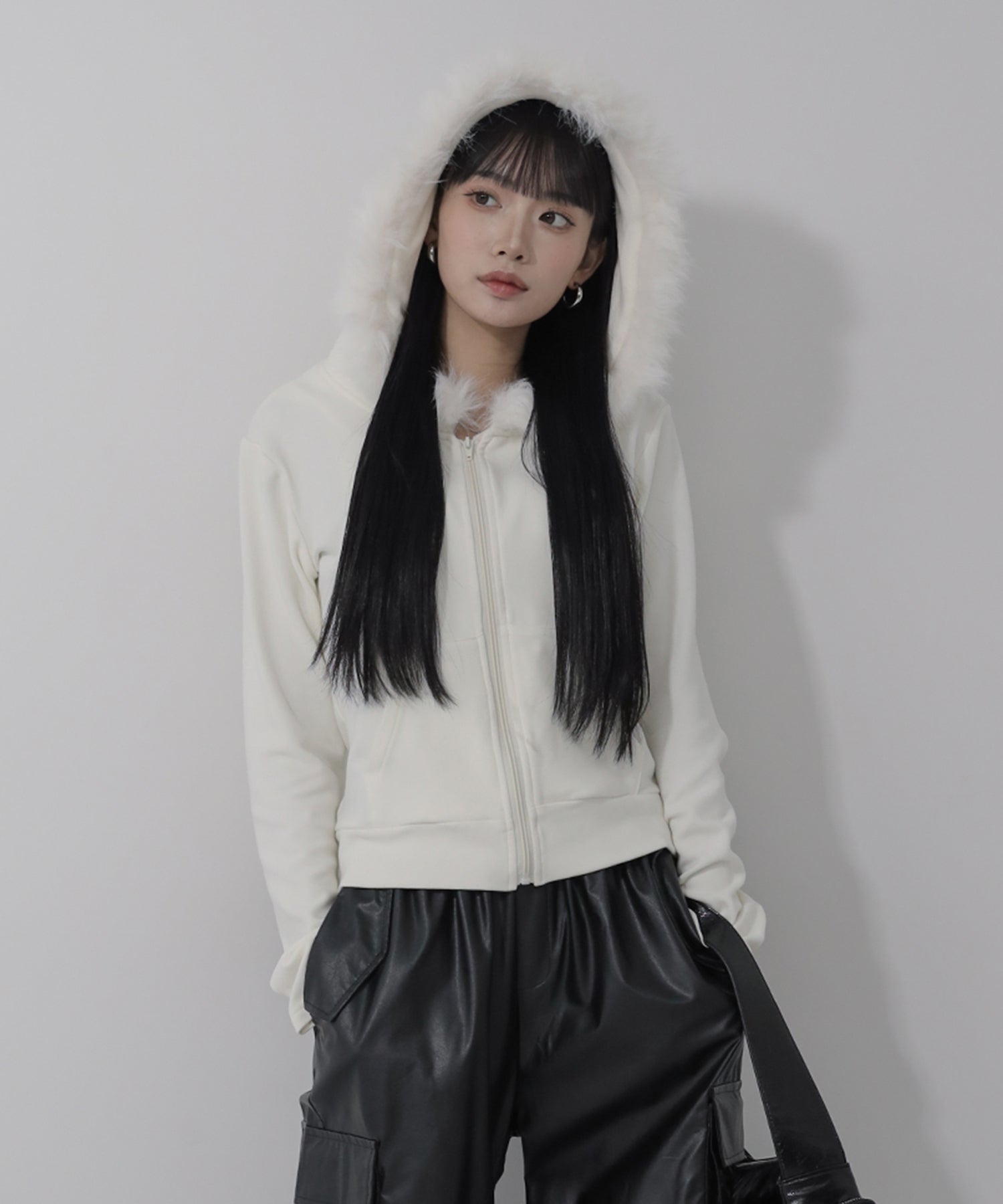 【 3color 】ファーフードジップアップパーカー / fur zipup hoodie