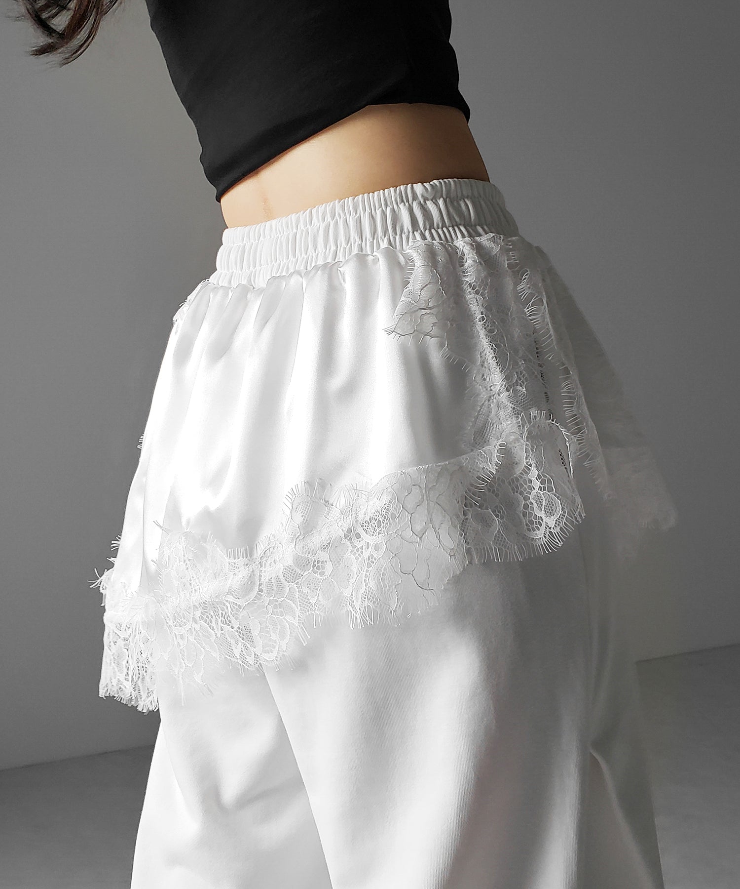 レースドッキングレイヤードスウェットワイドパンツ / lace docking layered sweat wide pants