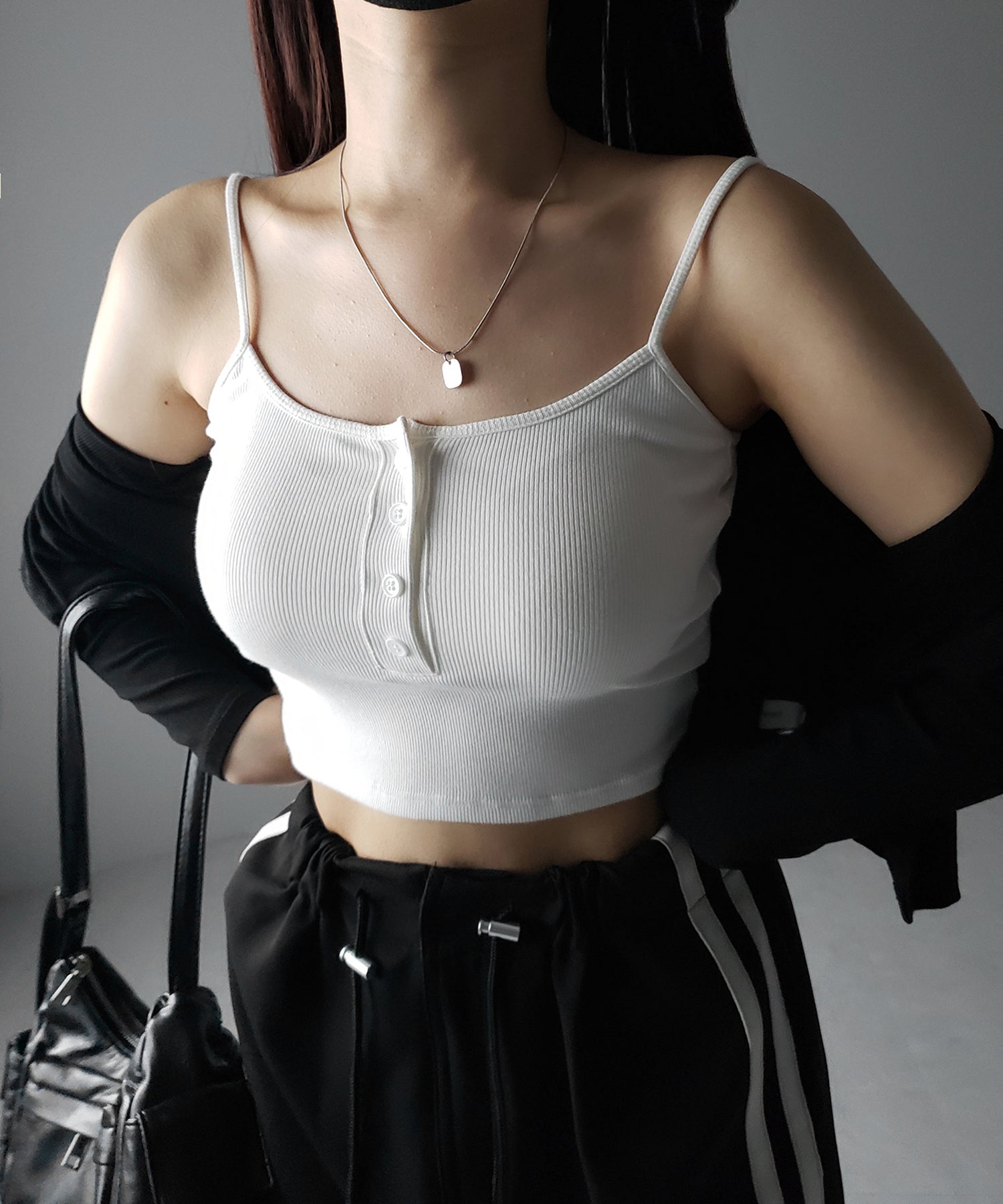 【 カップ付き 】フロントボタンヘンリーネックショートリブキャミソール / front button henry neck short rib camisole