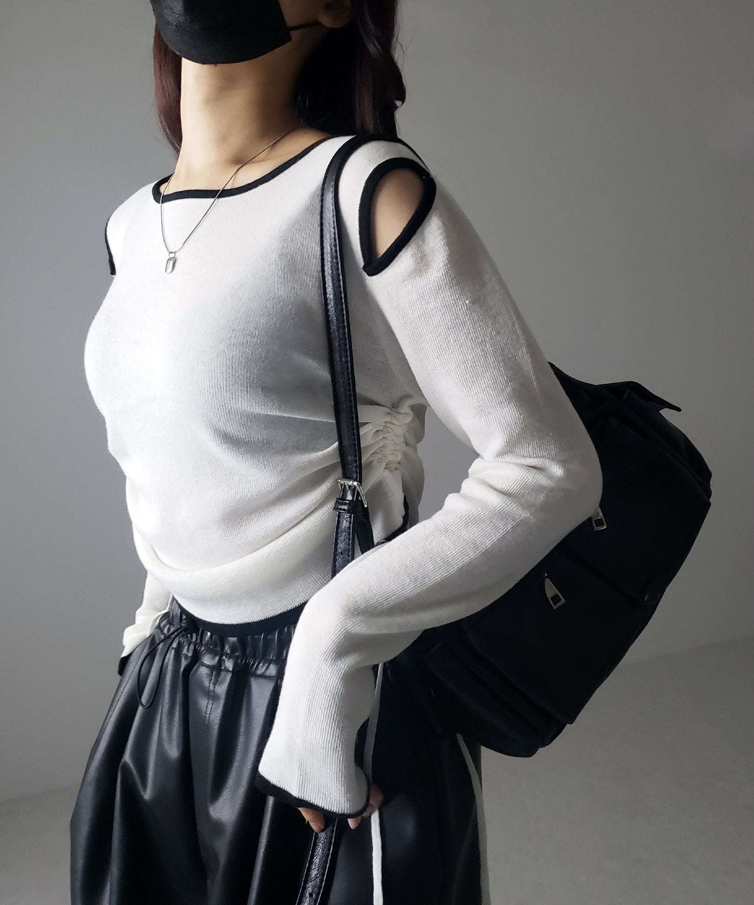 【 4color 】パイピングカットアウトサイドリボンニットトップス