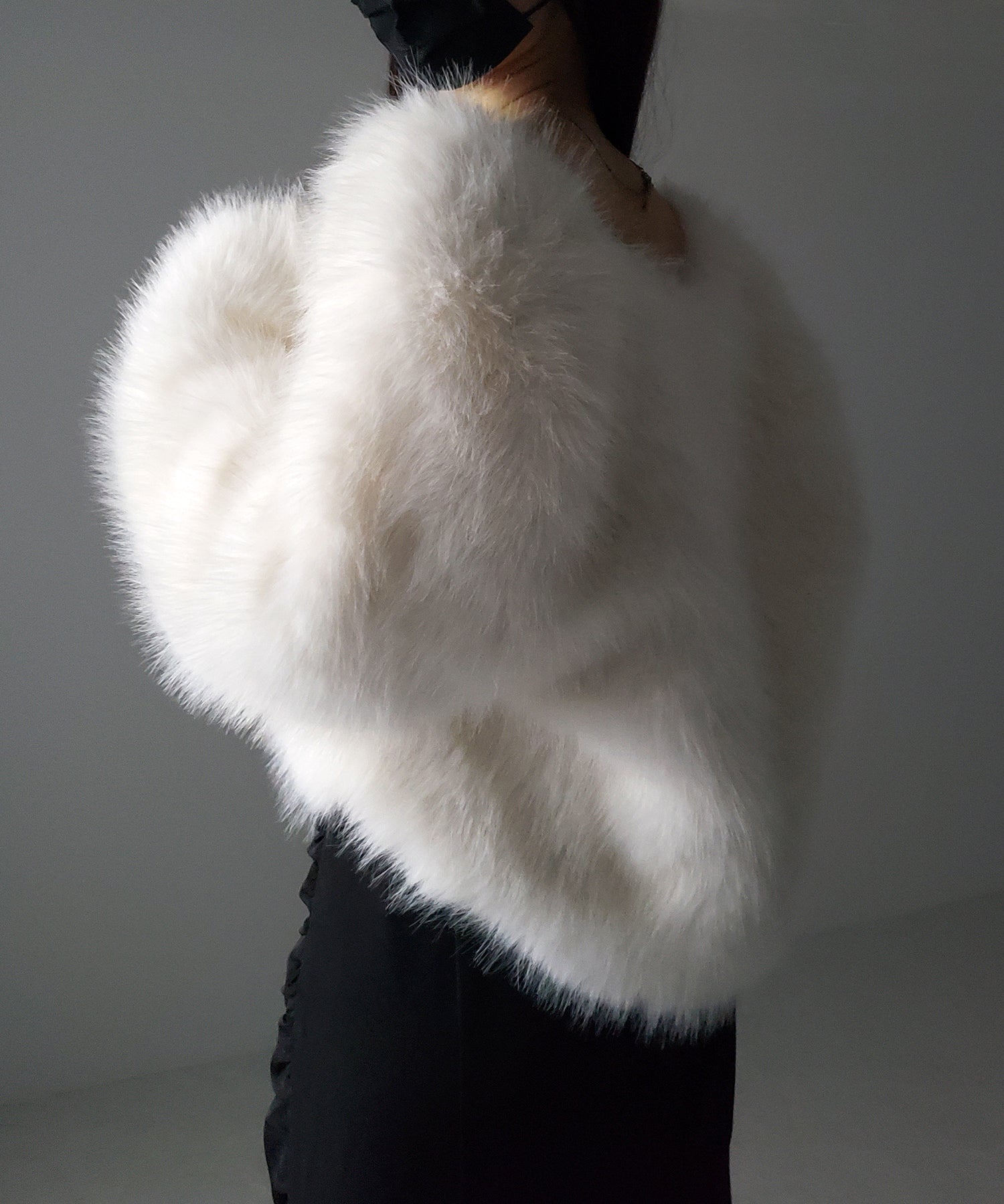 ノーカラーショートフェイクファーコート