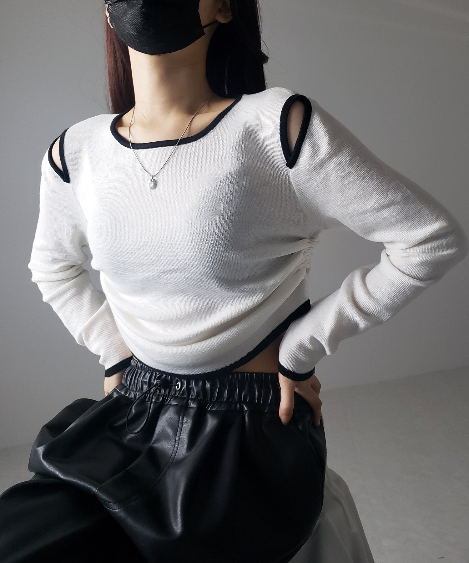 【 4color 】パイピングカットアウトサイドリボンニットトップス