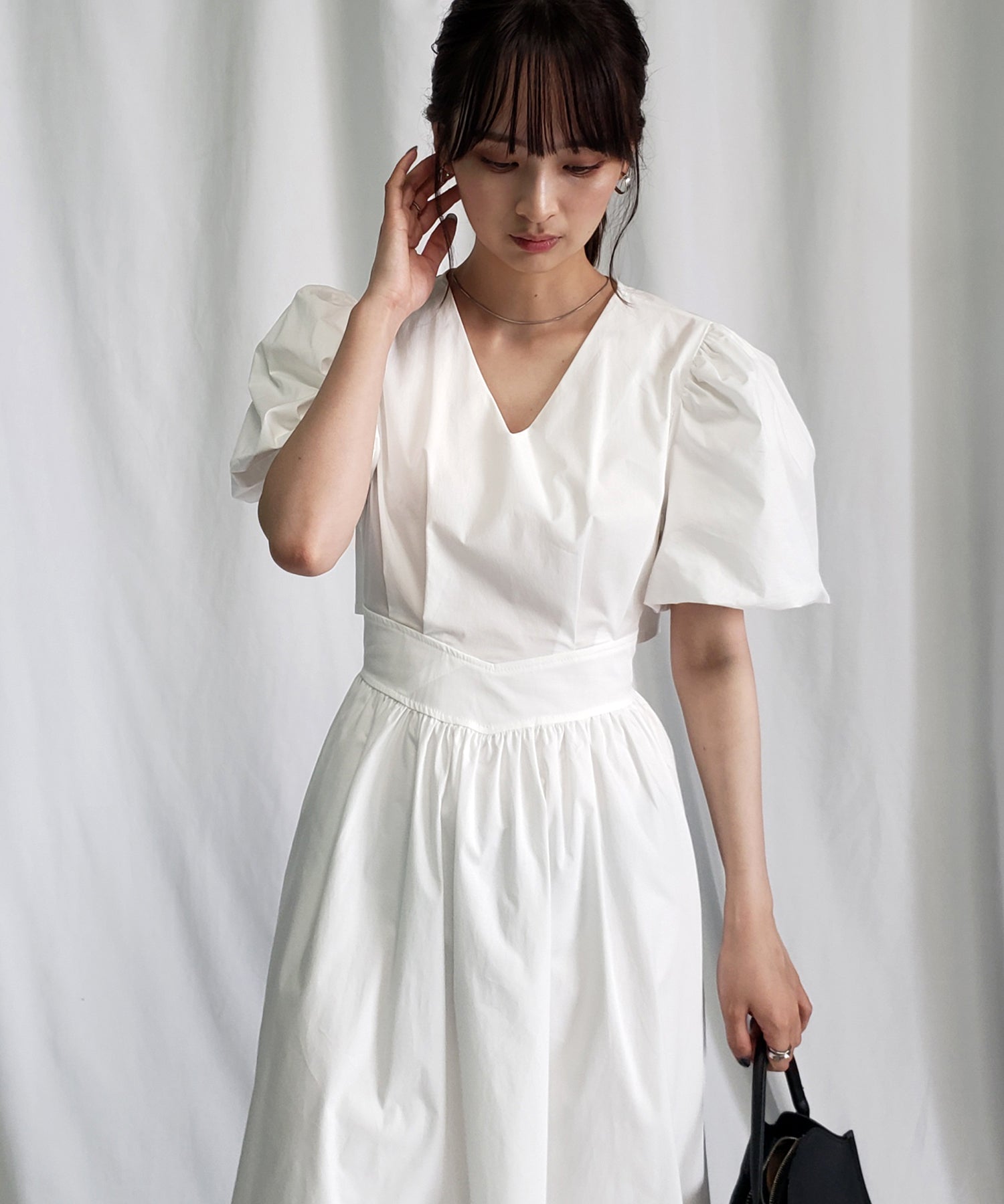 【 5COLOR 】ボリュームスリーブカットアウトバックリボンワンピース