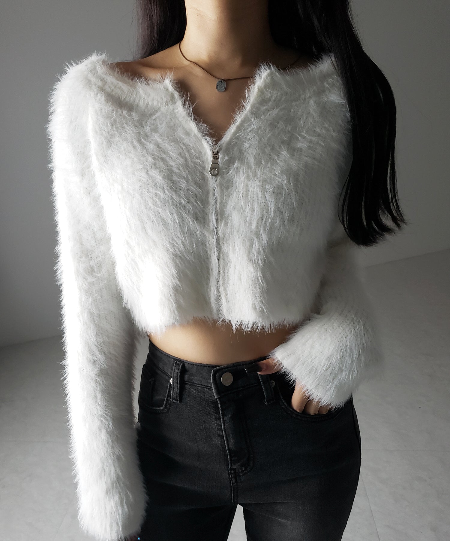 フロントジップショートシャギーニットカーディガン / front zip short shaggy knit cardigan