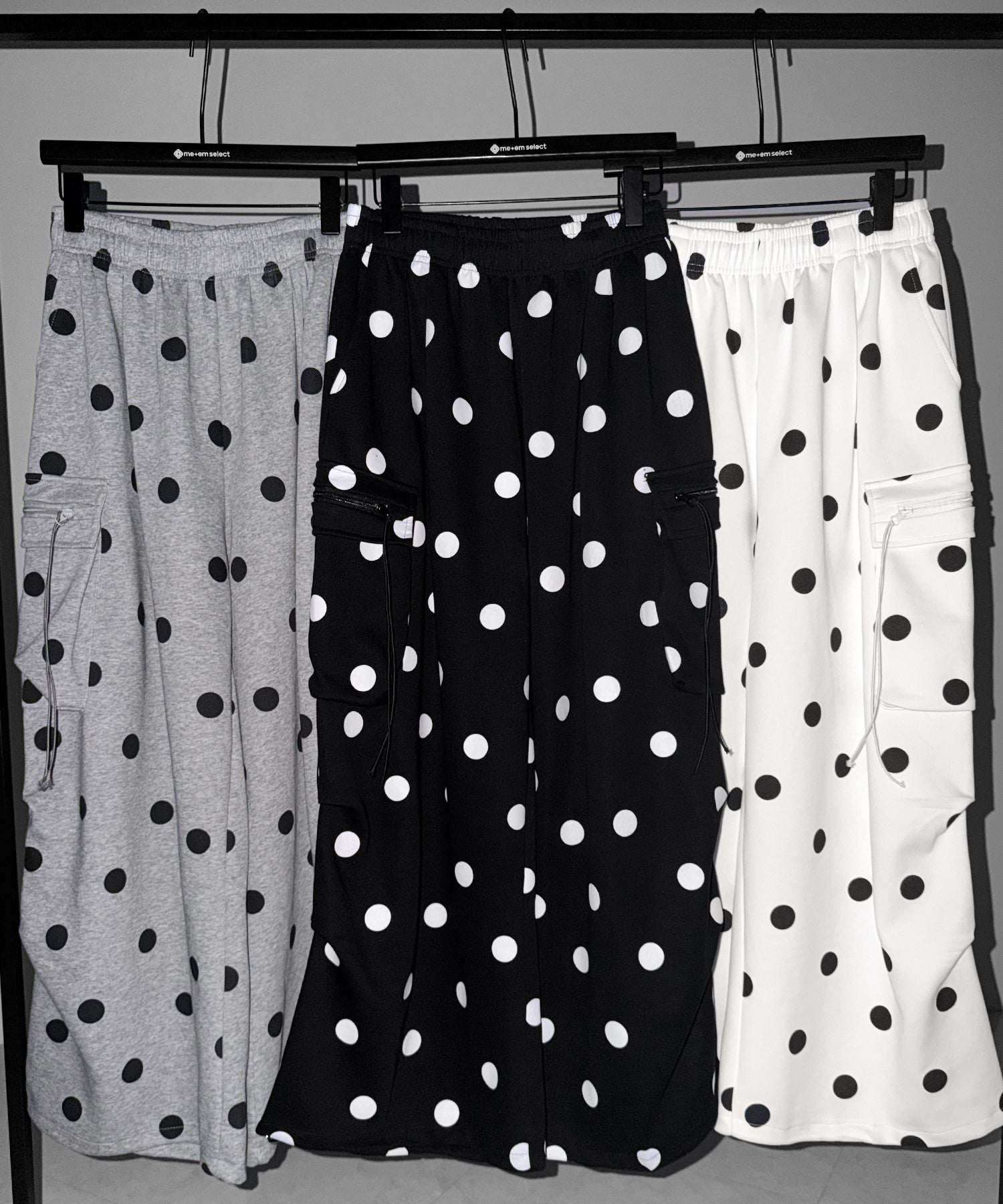 【 裾絞り可能2WAY 】ドットドローコードタックワイドカーゴスウェットパンツ / Dot drawcord tuck wide cargo sweatpants