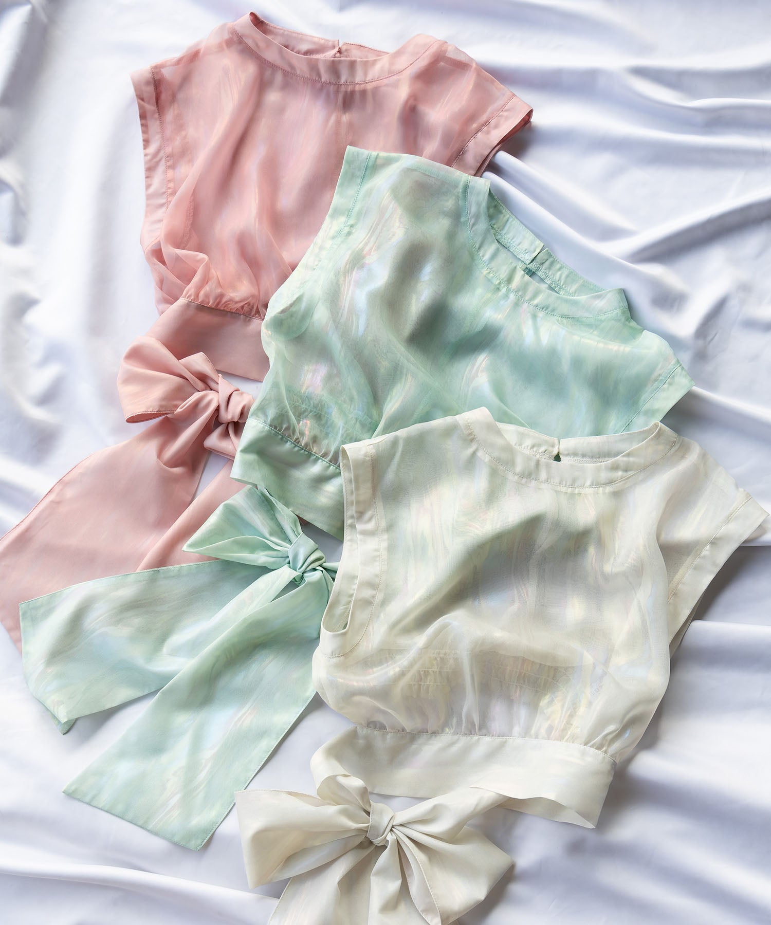 【 3color 】オーロラグロスオーガンジーバックリボンショートブラウス / Aurora gloss organdy back ribbon short Blouse