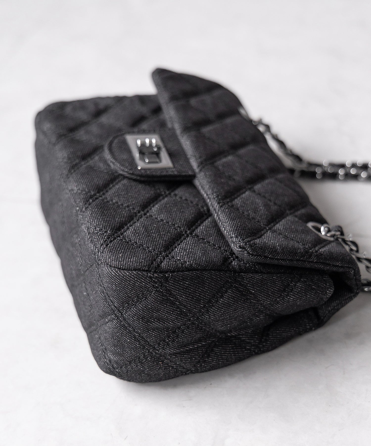 【2WAY 】キルティングチェーンデニムフラップショルダーバッグ / quilting chain denim flap shoulder bag