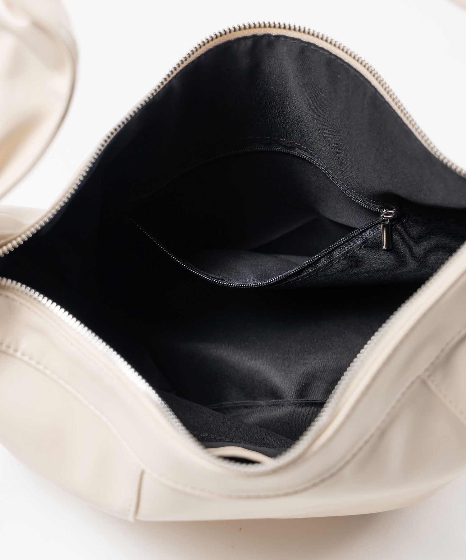 シャーリングハンドルショルダーバッグ / shirring handle shoulder bag