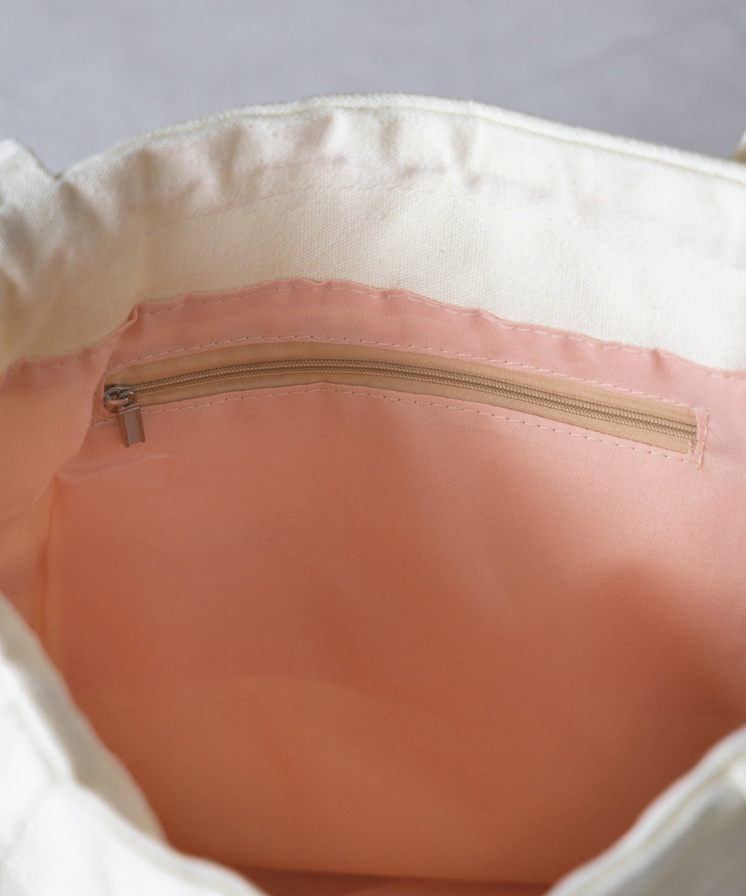 ティアードフリルBIGキャンバストートバッグ / tiered frill big canvas tote bag