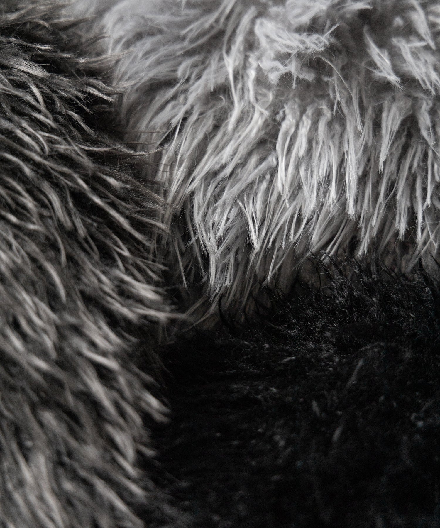 【 ショルダーストラップ付き2WAY 】バイカラーシャギーファーショルダーバッグ / bicolor shaggy fur shoulder bag