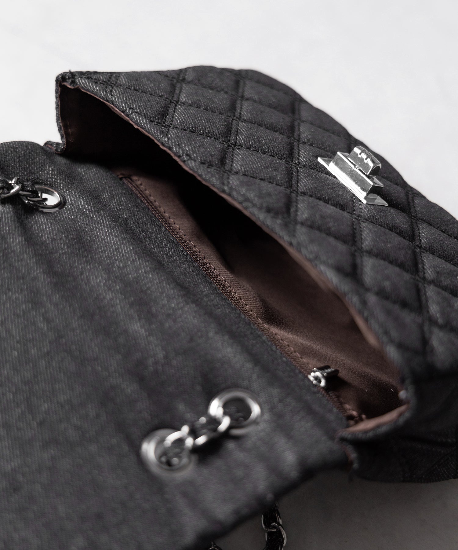 【2WAY 】キルティングチェーンデニムフラップショルダーバッグ / quilting chain denim flap shoulder bag