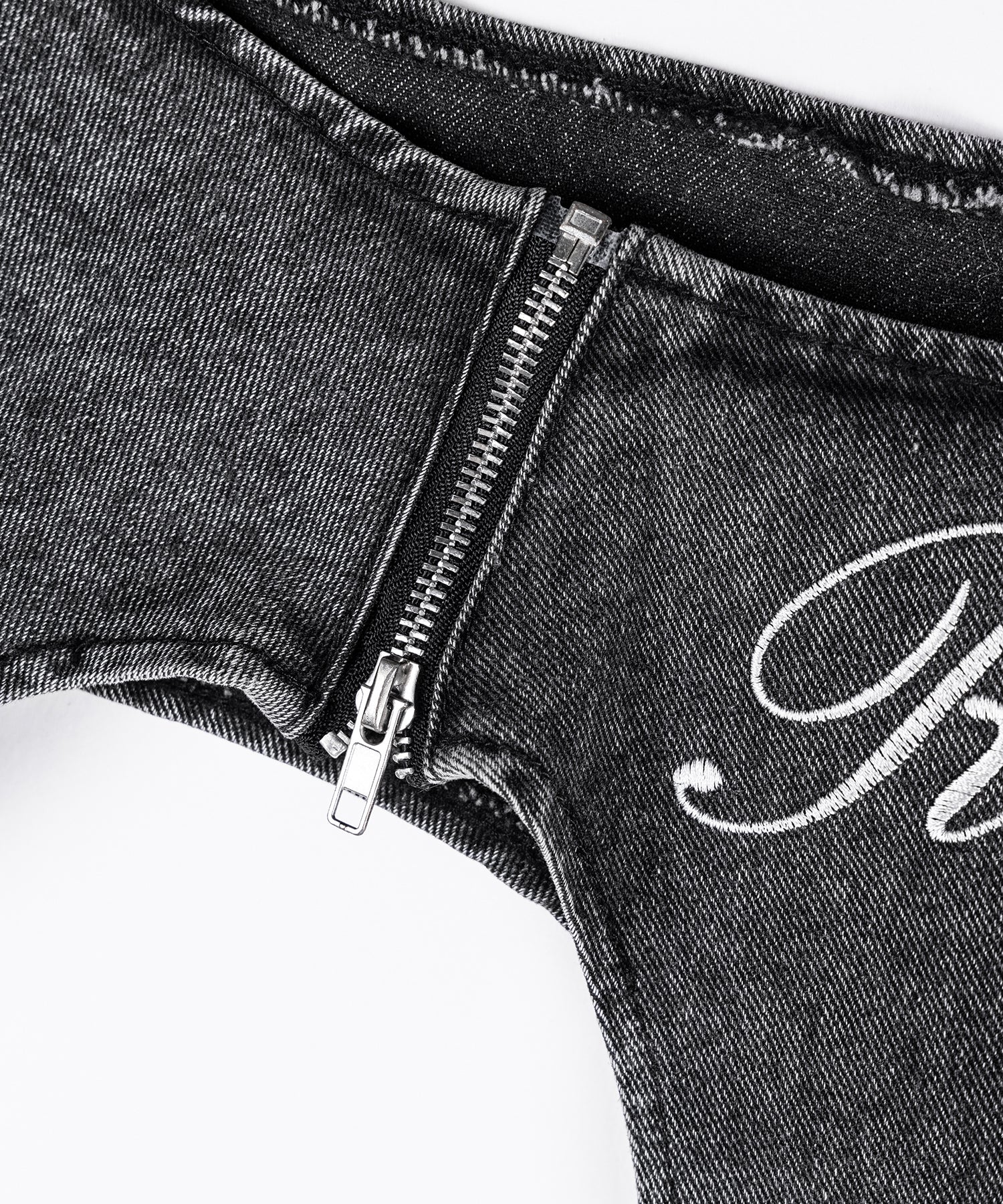【 2WAY 】レタリングロゴ刺繍ガーターヴィンテージワイドデニム / lettering logo embroidery garter vintage wide denim