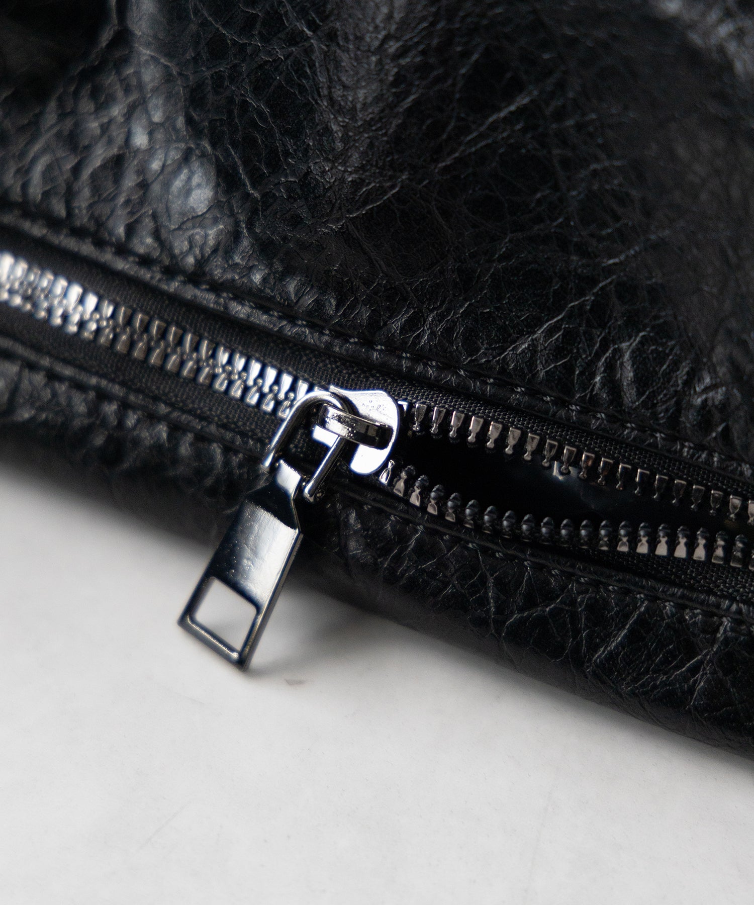 スタッズデザインスクエアショルダーバッグ / stud design square shoulder bag