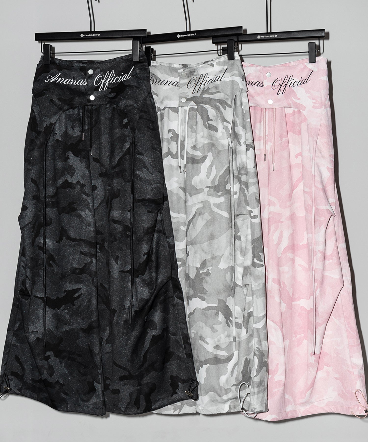 ロゴガーターカモフラタックワイドパンツ / logo garter camouflage tuck wide pants