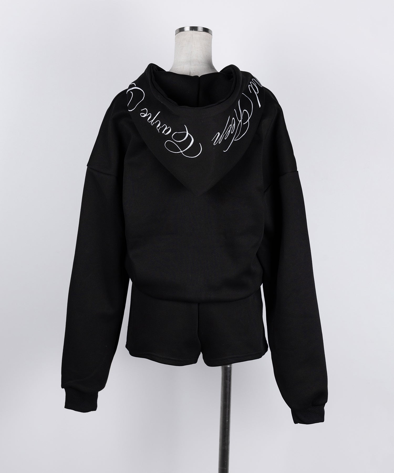 【 セットアップ 】レタリングロゴ刺繍ジップアップパーカー&ショートパンツ / lettering logo embroidery zip-up hoodie & short pants SETUP