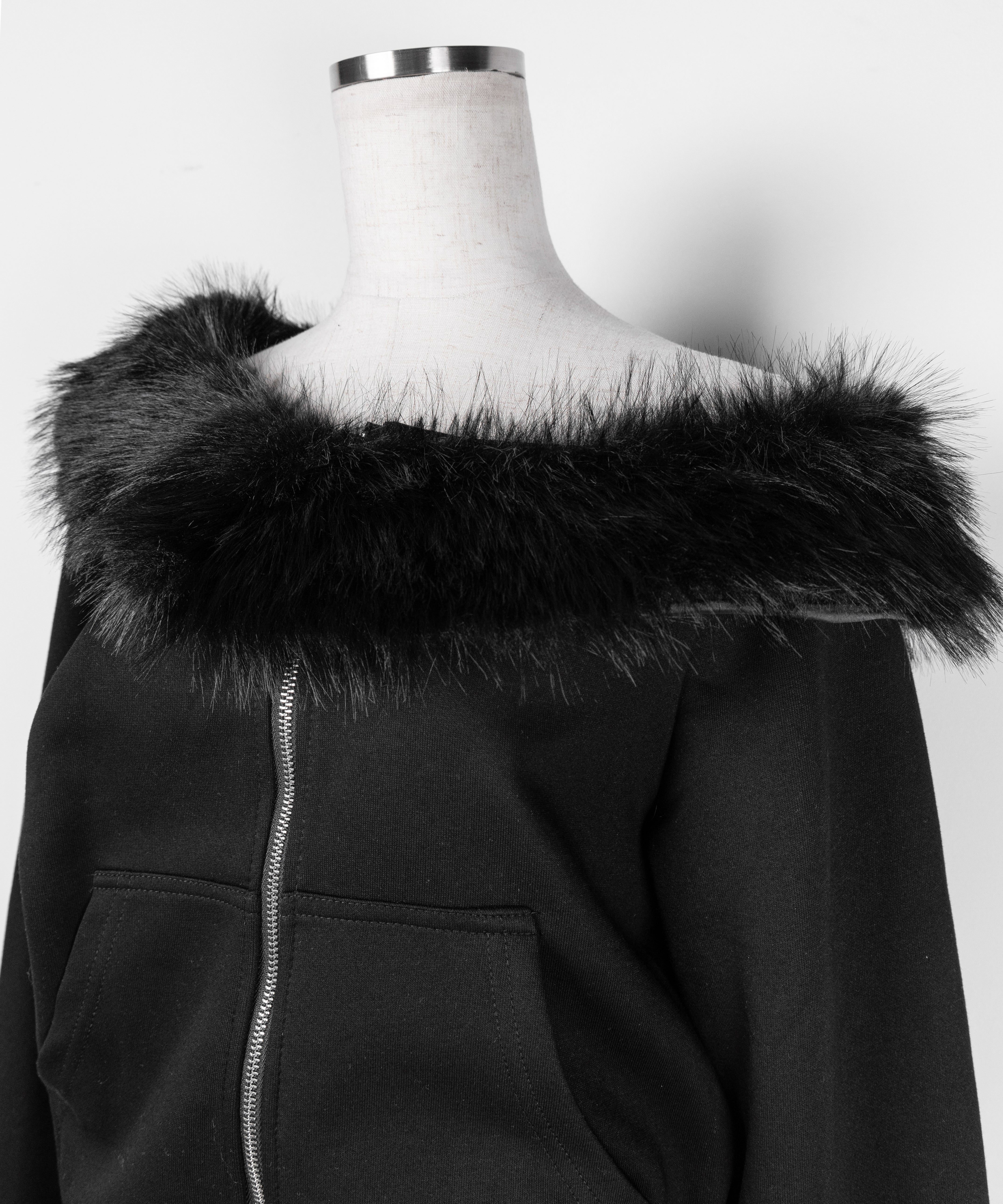 【 セットアップ 】ファーダブルジップワンショルスウェット&タックワイドスウェットパンツ / Fur double-zip one-shoulder sweatshirt & tuck wide sweatpants SETUP