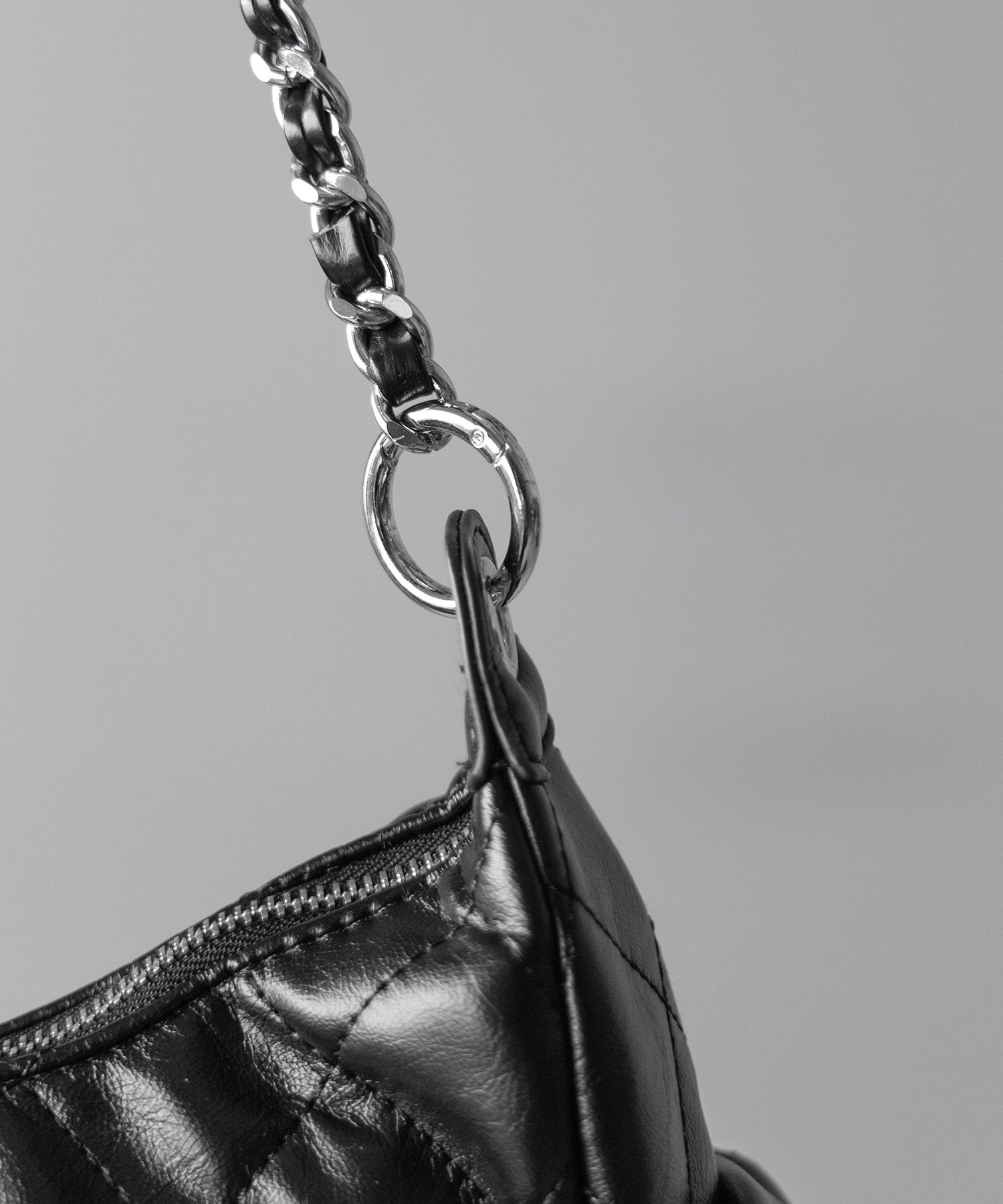 【 2WAY 】アウトポケットキルティングチェーンショルダーバッグ / 2WAY out pocket quilting chain shoulder bag