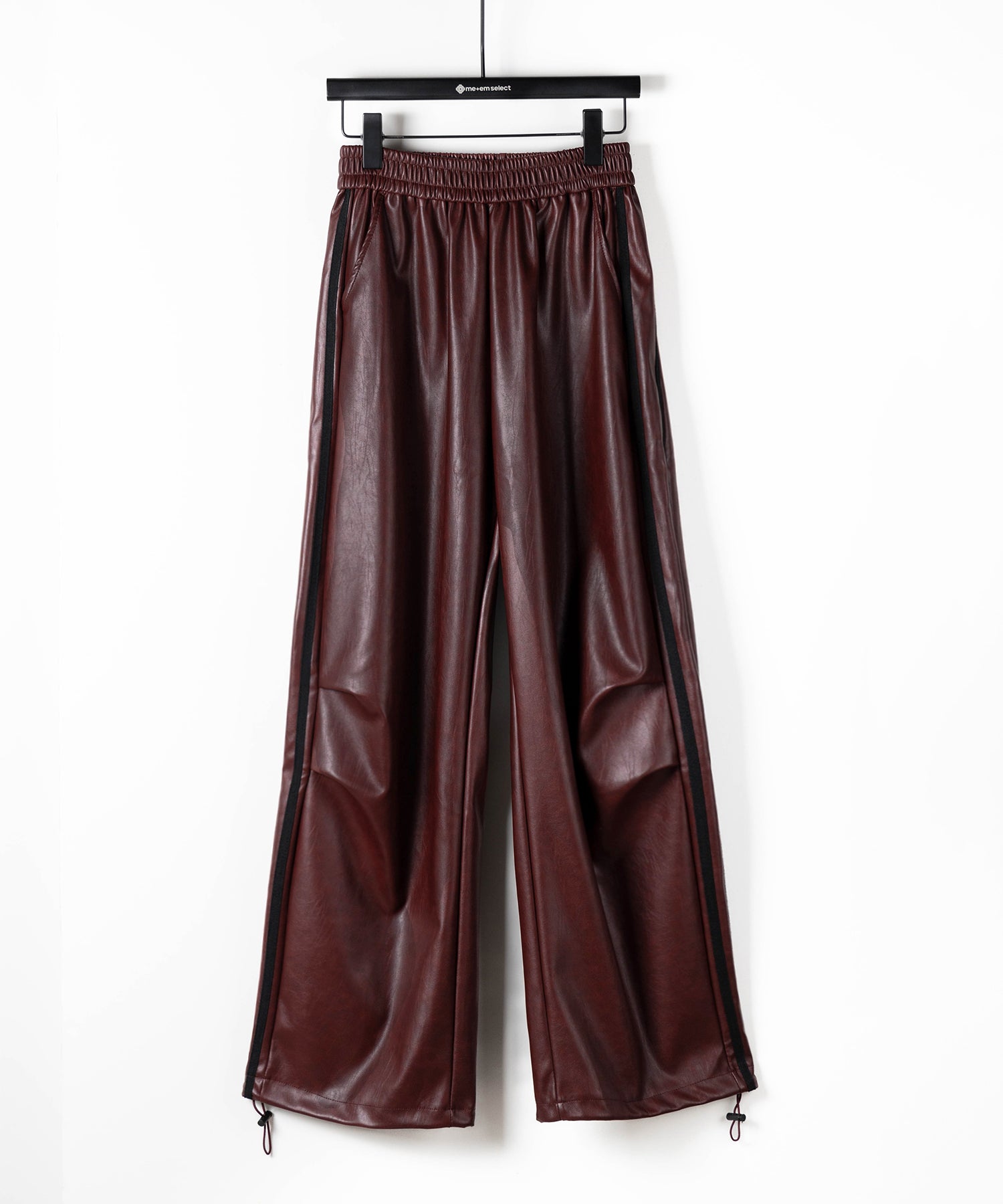 2WAY サイドラインフェイクレザーワイドパンツ / 2WAY Sideline fake leather wide pants