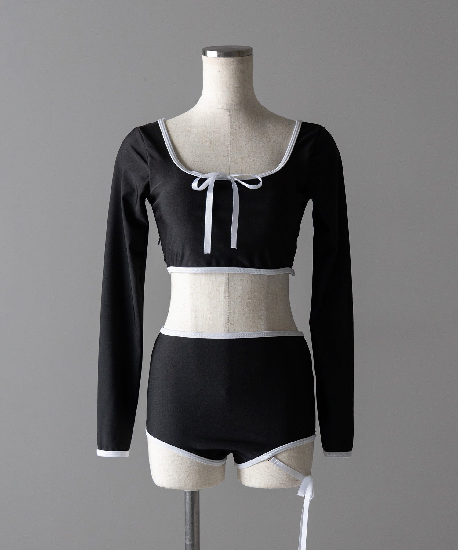 【 レディース水着/2点セット 】フロントリボンモノトーンハイウエストビキニ / front ribbon monotone high waist bikini