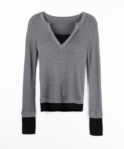 フェイクレイヤードスリムリブニットトップス / Fake layered slim rib knit tops