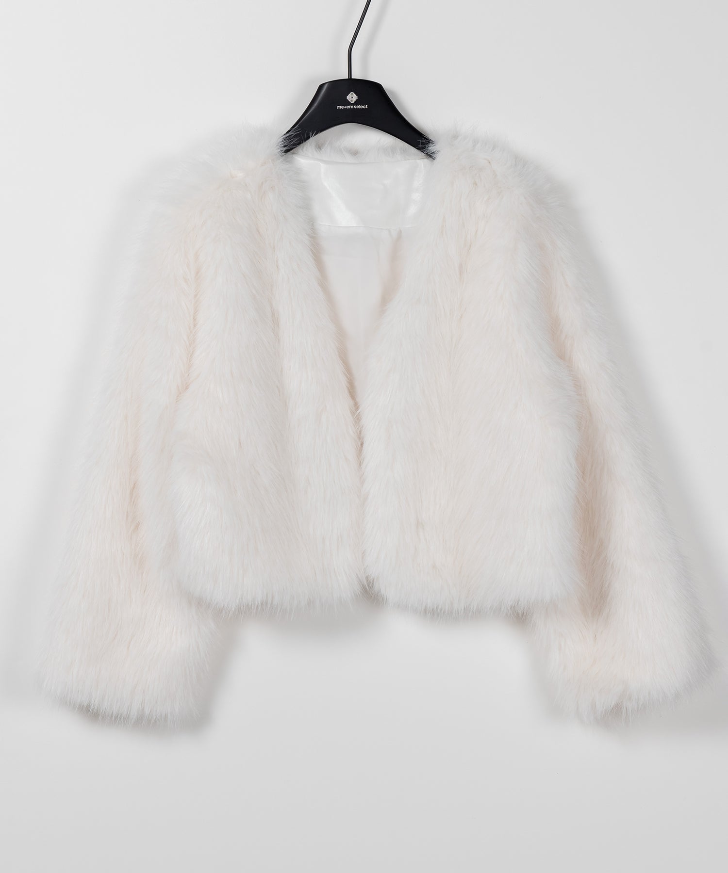 ノーカラーショートフェイクファーコート