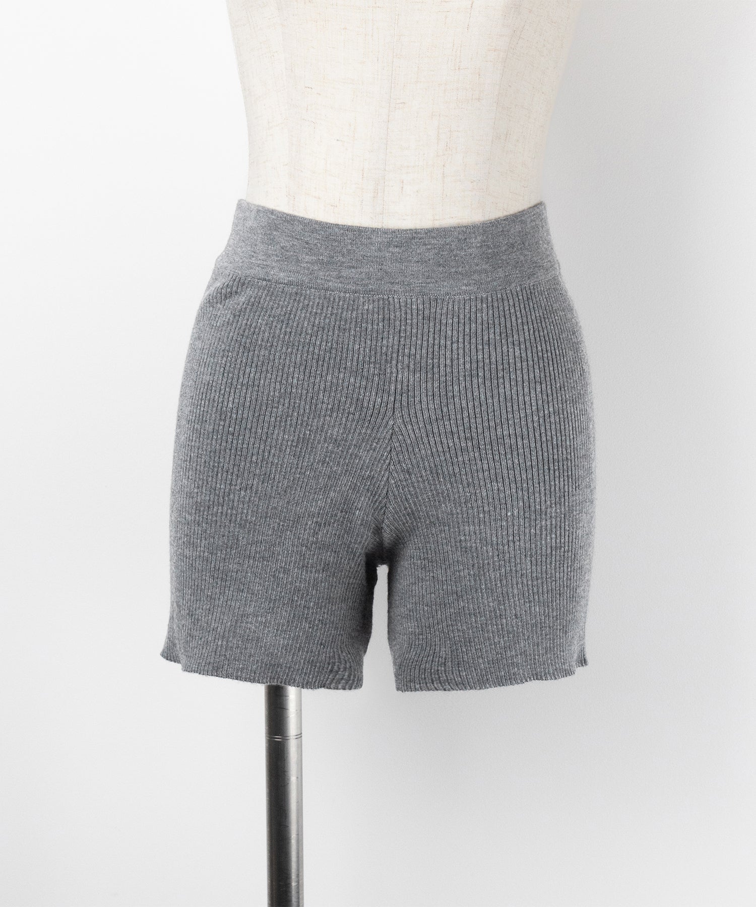 【 セットアップ 】ヘンリーネックスリムリブニットトップス&ニットショートパンツ SET / henley neck slim rib knit tops & knit short pants SET