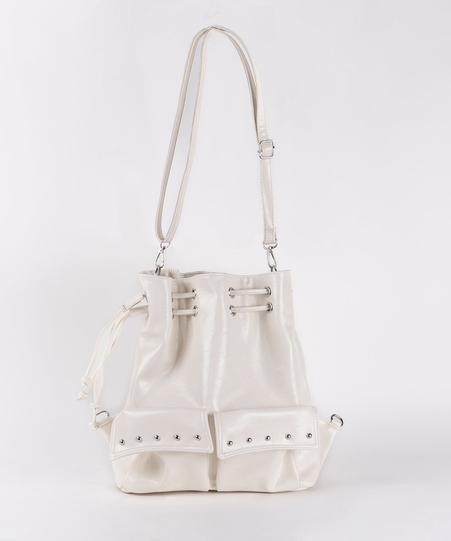 【 2WAY 】フェイクレザースタッズポケット巾着ショルダーバッグ / ( 2WAY ) fake leather studs pocket drawstring shoulder bag
