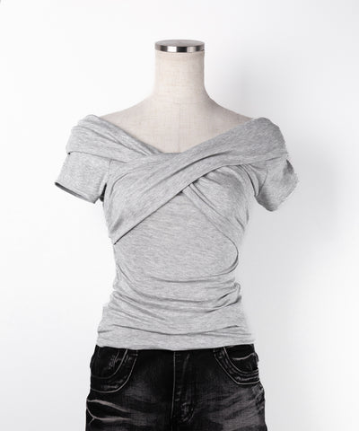オフショルドレープクロスギャザリングTシャツ /off shoulder draped cross gatherimg T-shirt