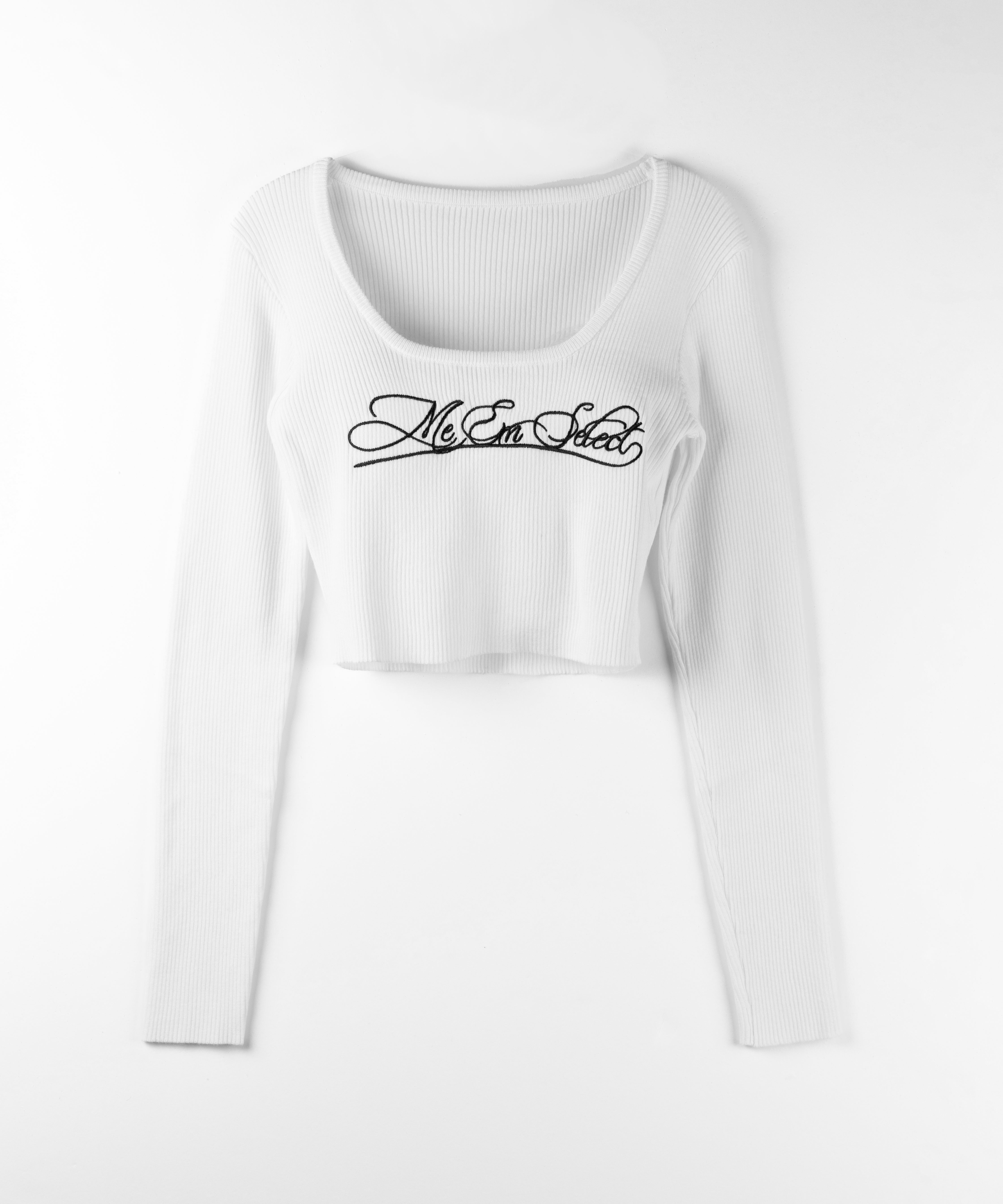 レタリングロゴ刺繍スクエアネックショートリブニットトップス / lettering logo embroidery square neck short rib knit tops