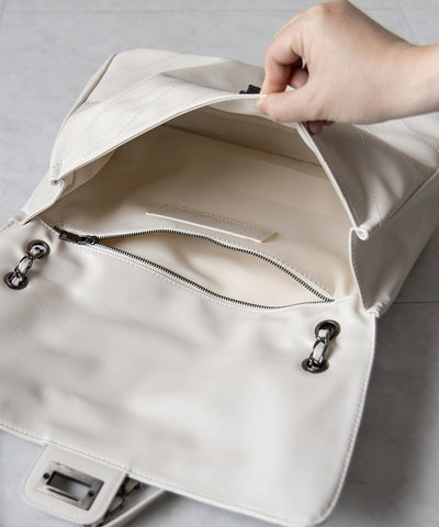 2WAY チェーンフェイクレザーフラップショルダーバッグ / 2WAY chain fake leather flap shoulder bag